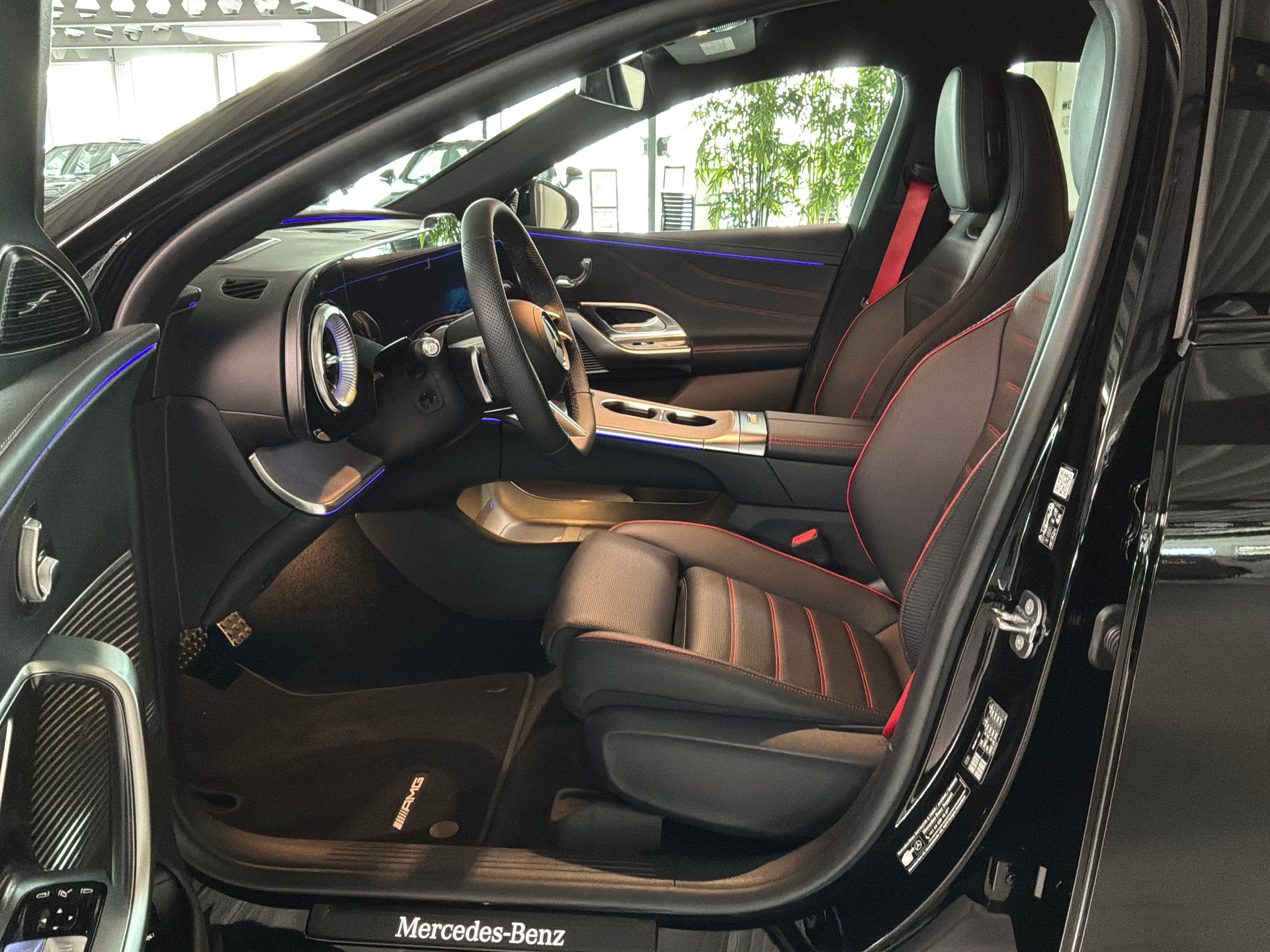 MERCEDES-BENZ C400 4Matic EQ Technologie-image-9
