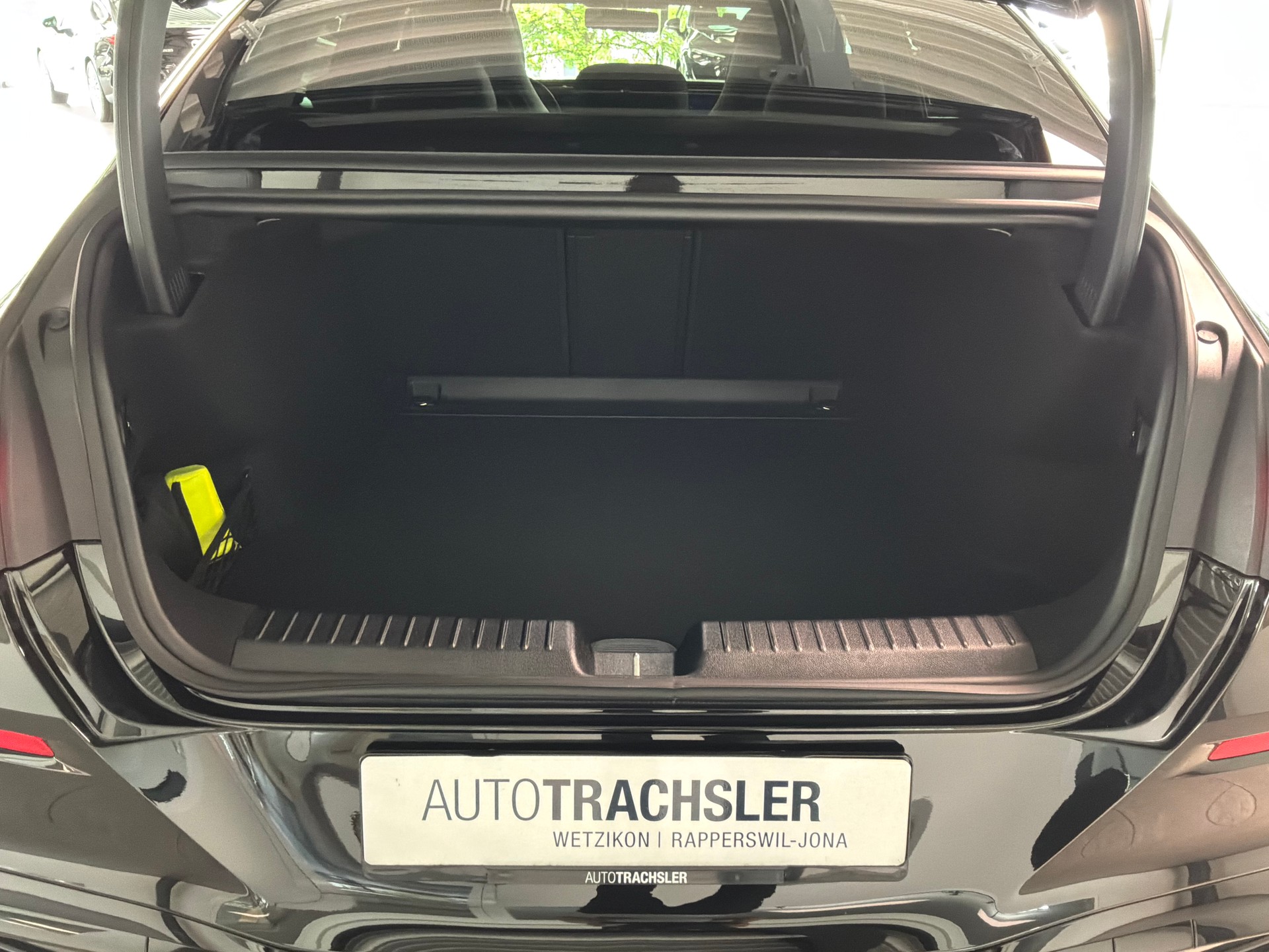 MERCEDES-BENZ C400 4Matic EQ Technologie-image-6