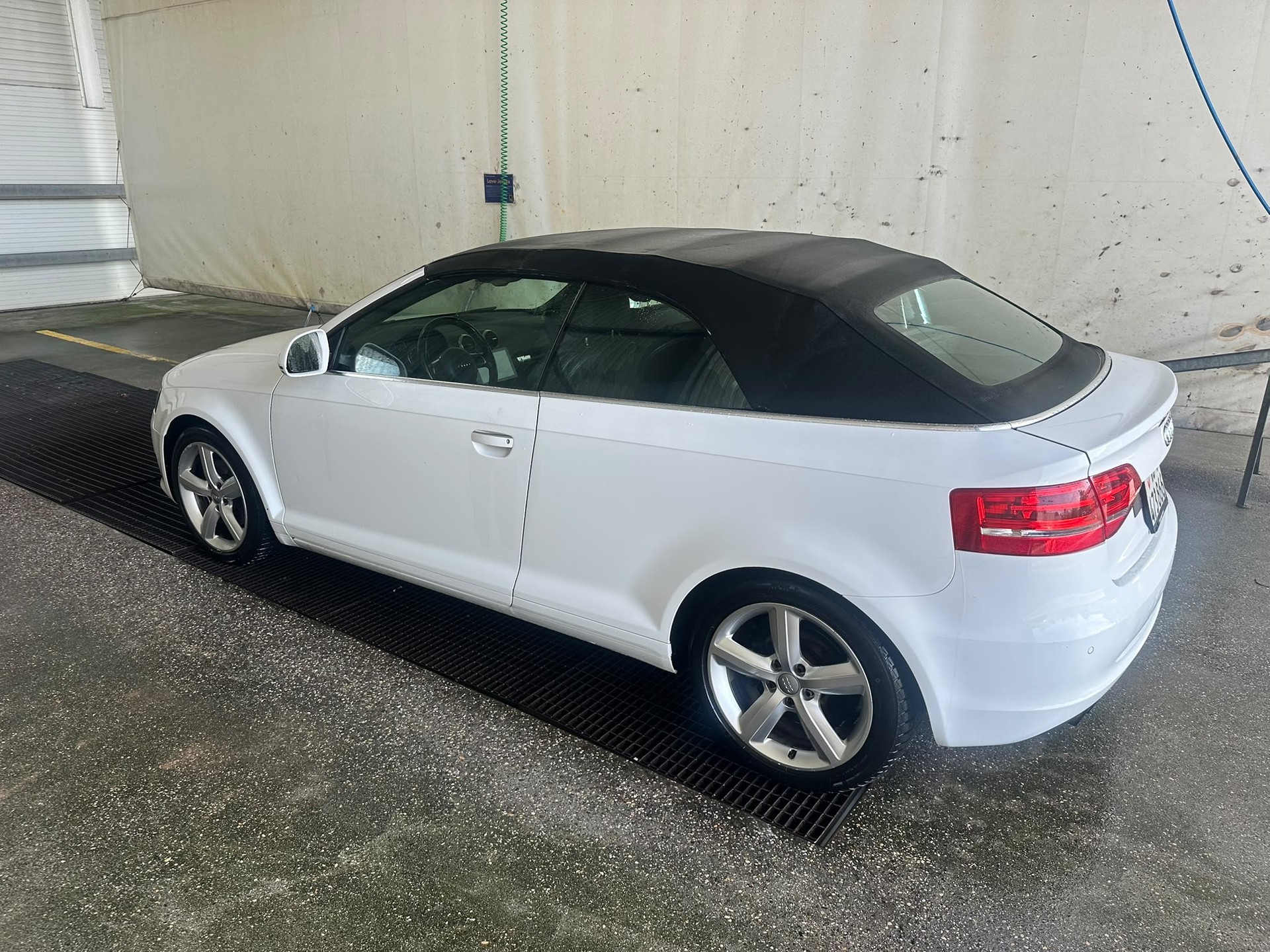 AUDI A3 Cabriolet 1.8 TFSI Sunshine-image-2