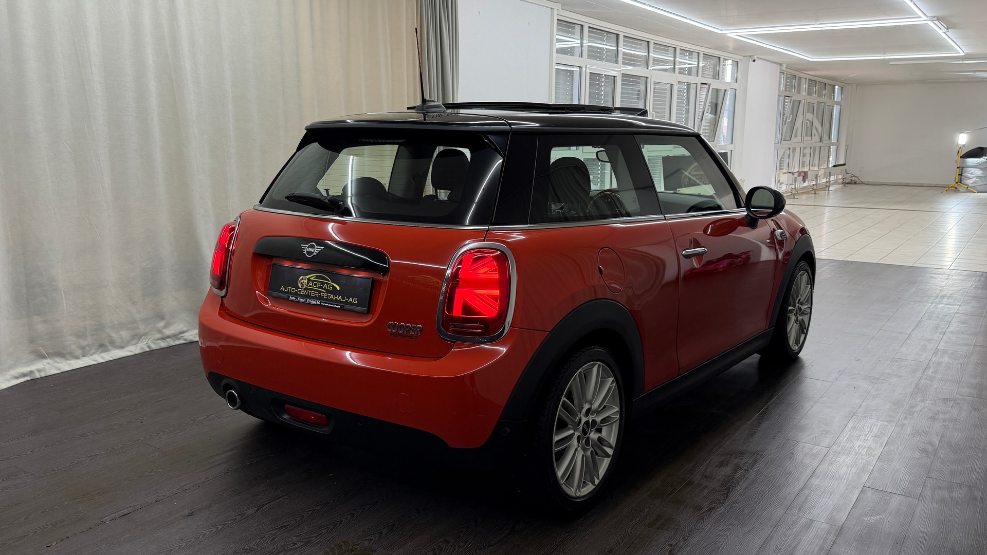 MINI Cooper Steptronic DKG-image-3