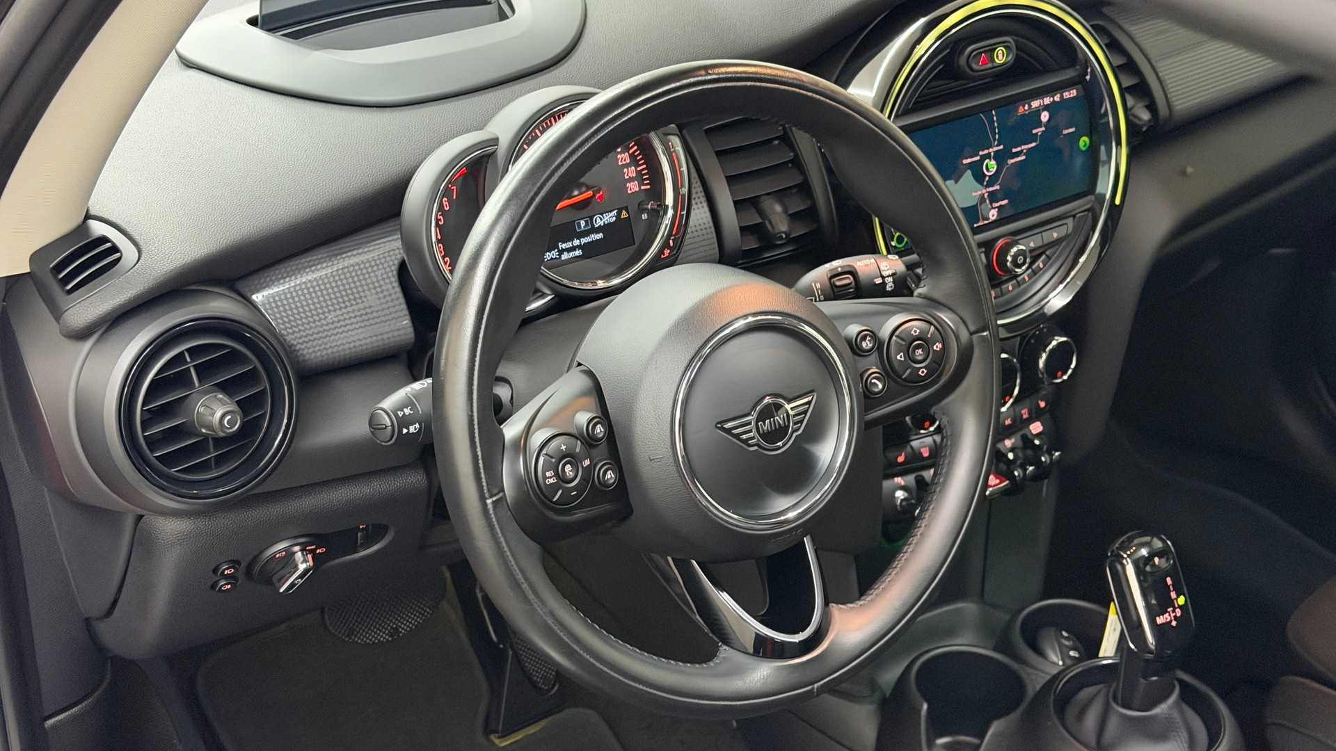 MINI Cooper Steptronic DKG-image-12