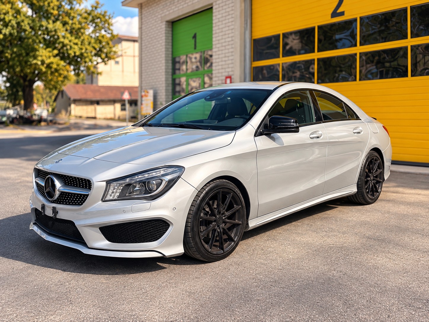 MERCEDES-BENZ CLA 200 AMG Line 7G-DCT-image-1