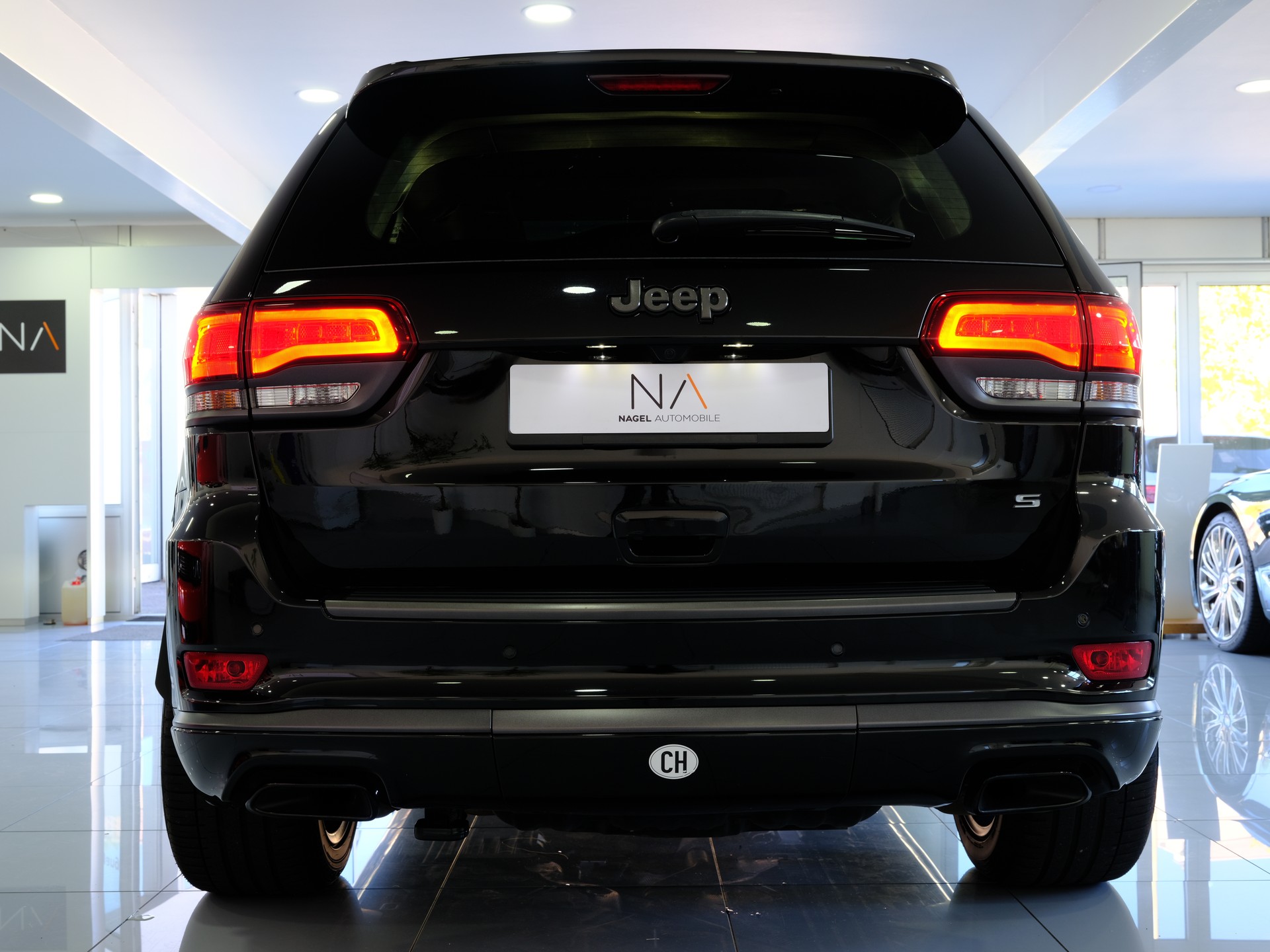 JEEP Grand Cherokee 3.0 CRD Summit Automatic *PANORAMADACH* *RÜCKFAHRKAMERA*-image-5