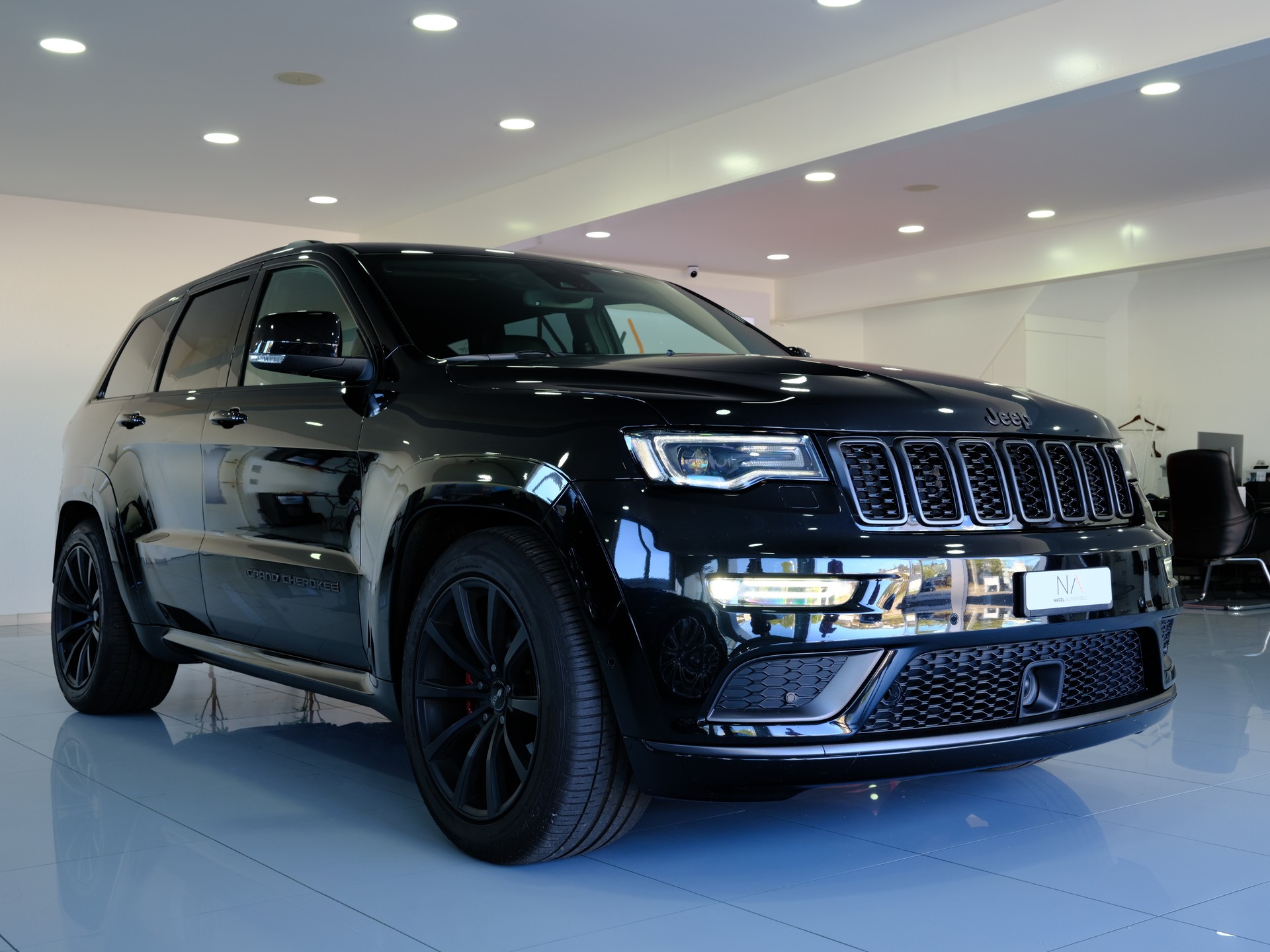 JEEP Grand Cherokee 3.0 CRD Summit Automatic *PANORAMADACH* *RÜCKFAHRKAMERA*-image-1