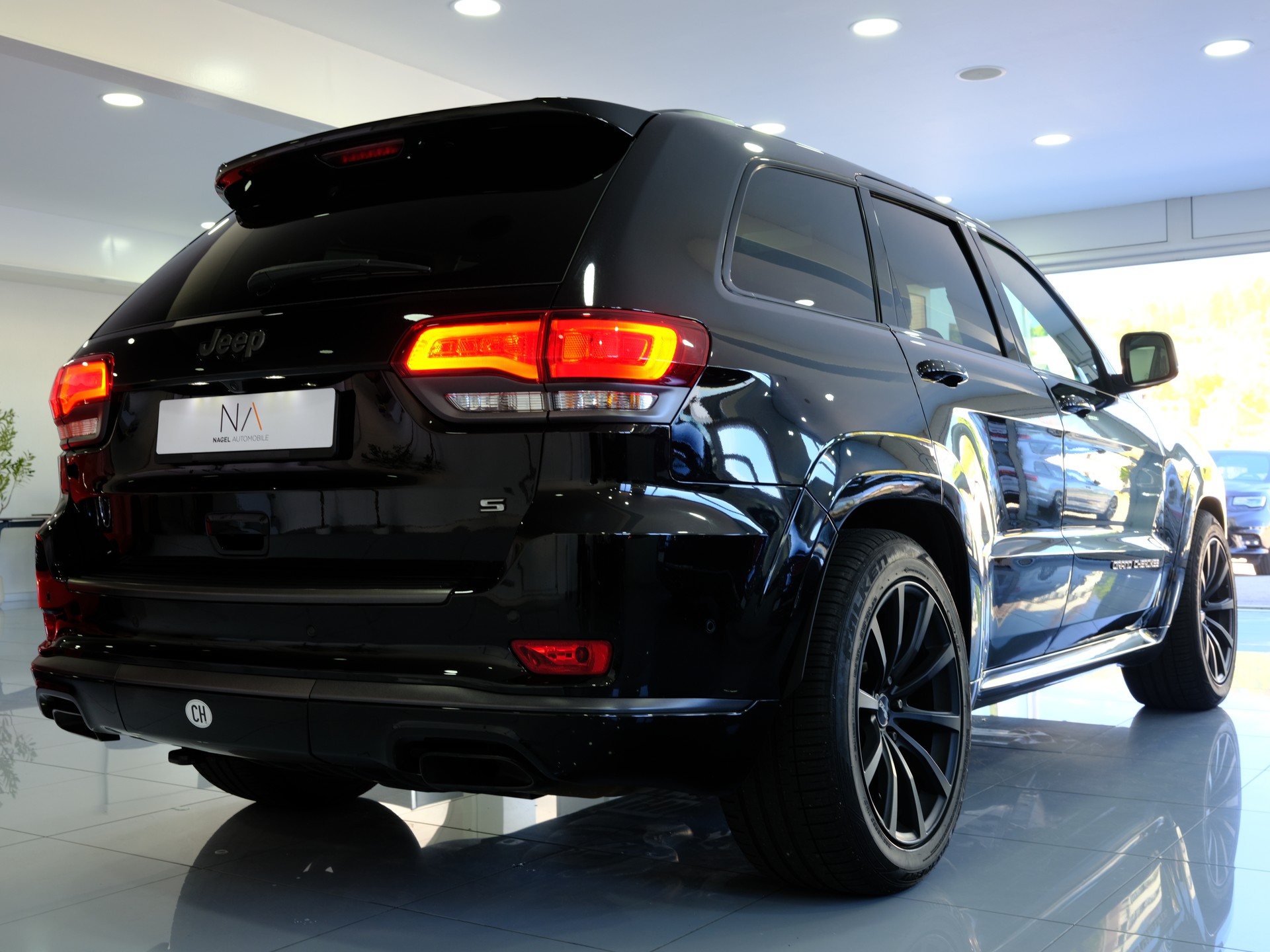 JEEP Grand Cherokee 3.0 CRD Summit Automatic *PANORAMADACH* *RÜCKFAHRKAMERA*-image-6