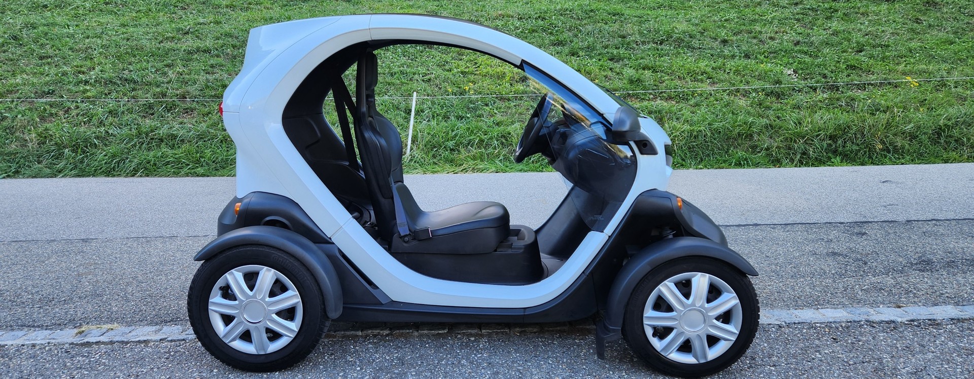 RENAULT Twizy Z.E. Urban-image-2