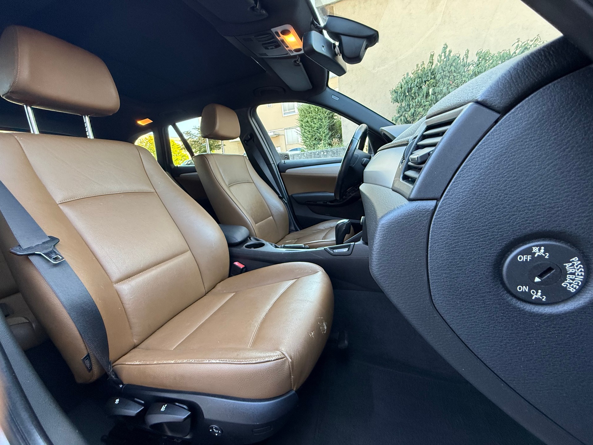 BMW X1 xDrive 20d Steptronic *Frisch ab MFK *Tempomat *Automat *Abnehmbare Anhängerkupplung *Sitzheizung *Panorama-Glasdach-image-15