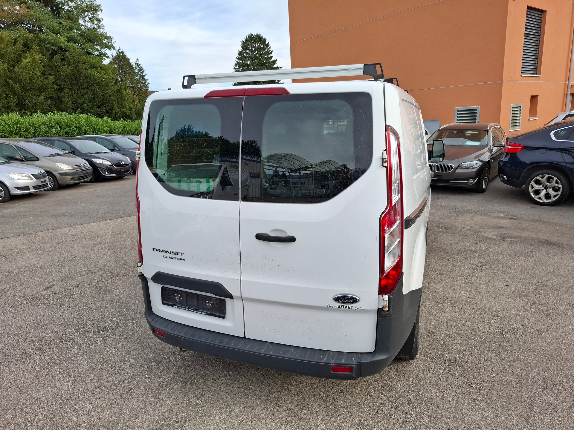 FORD Transit Custom Van 250 L1H1 Ambiente-image-1