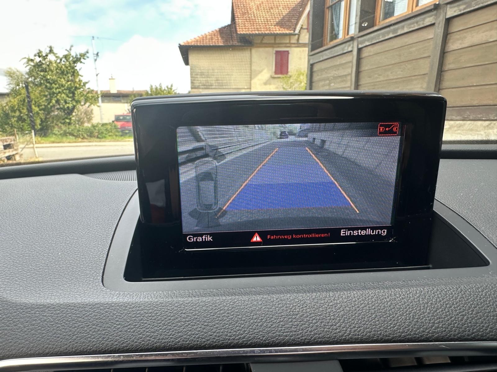 AUDI RS Q3 2.5 TFSI quattro S-tronic-image-11