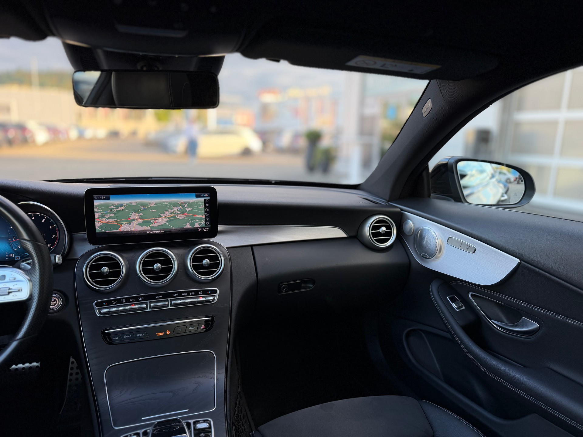 MERCEDES-BENZ C 200 Coupé 4Matic AMG Line 9G-Tronic-image-7