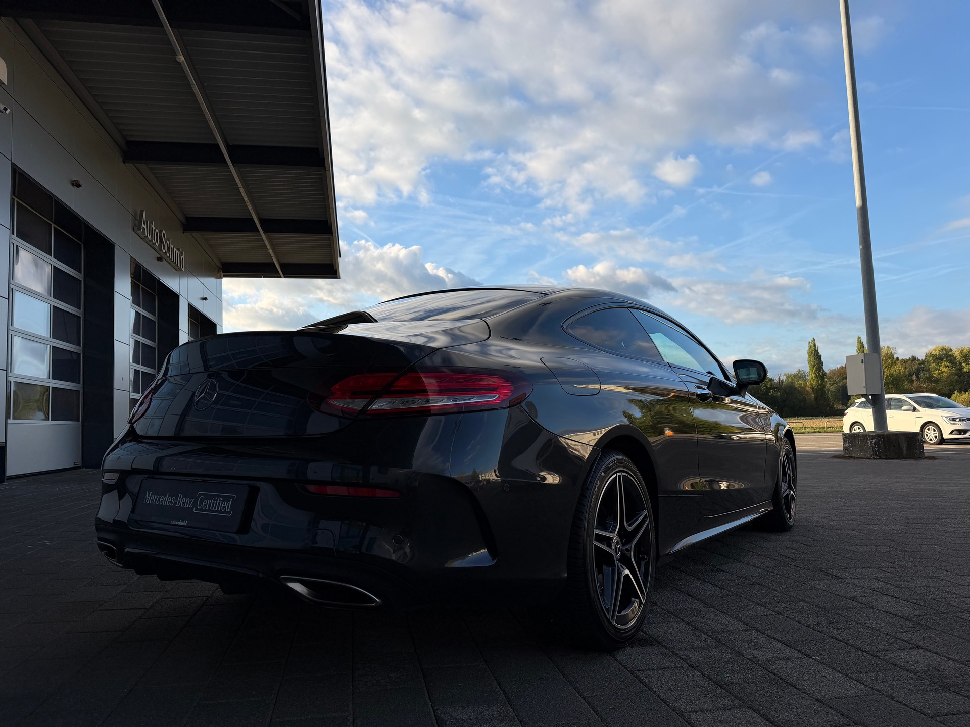 MERCEDES-BENZ C 200 Coupé 4Matic AMG Line 9G-Tronic-image-1