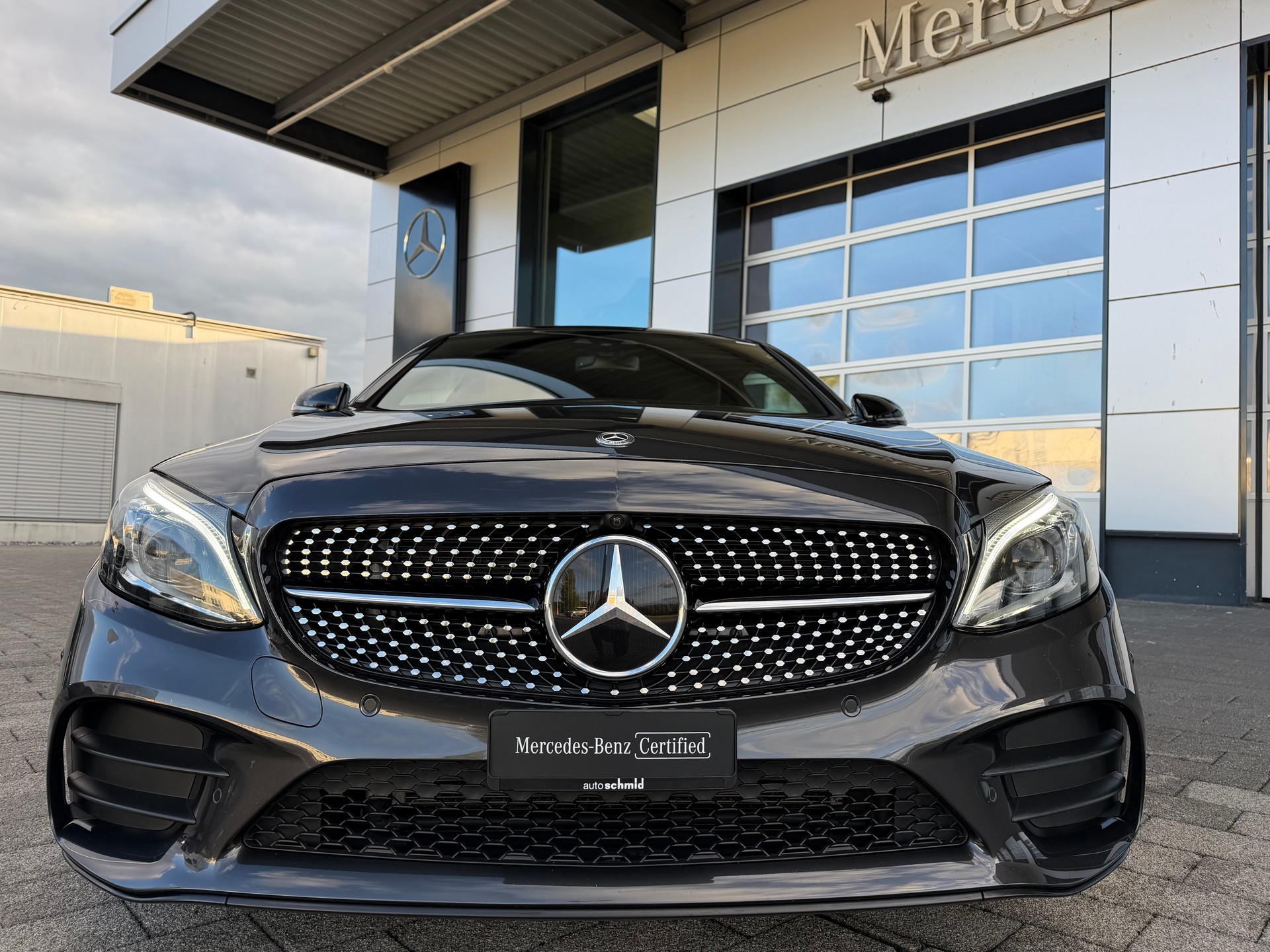 MERCEDES-BENZ C 200 Coupé 4Matic AMG Line 9G-Tronic-image-2