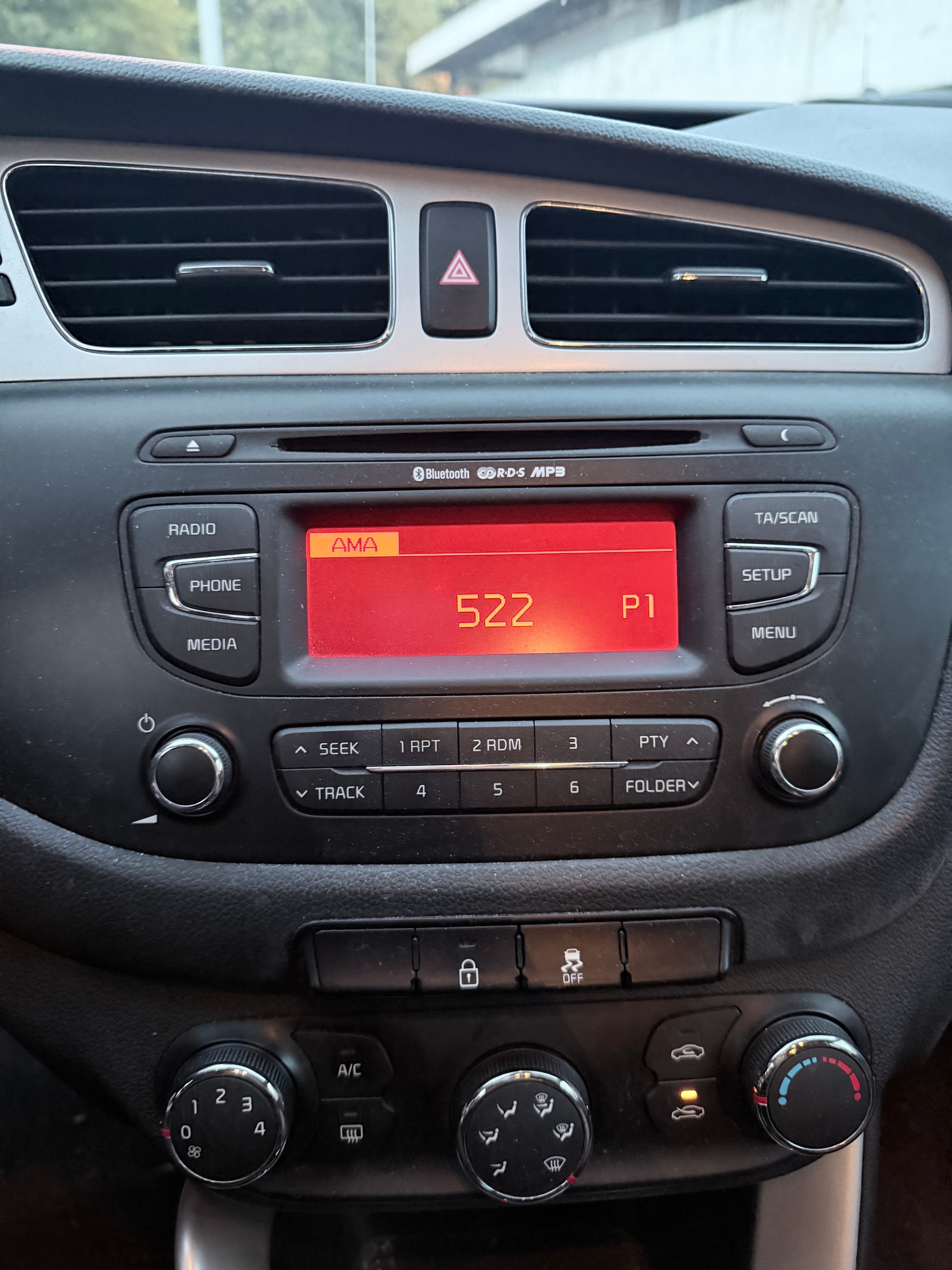 KIA Cee'd Sportswagon 1.6 GDi Trend DCT-image-8