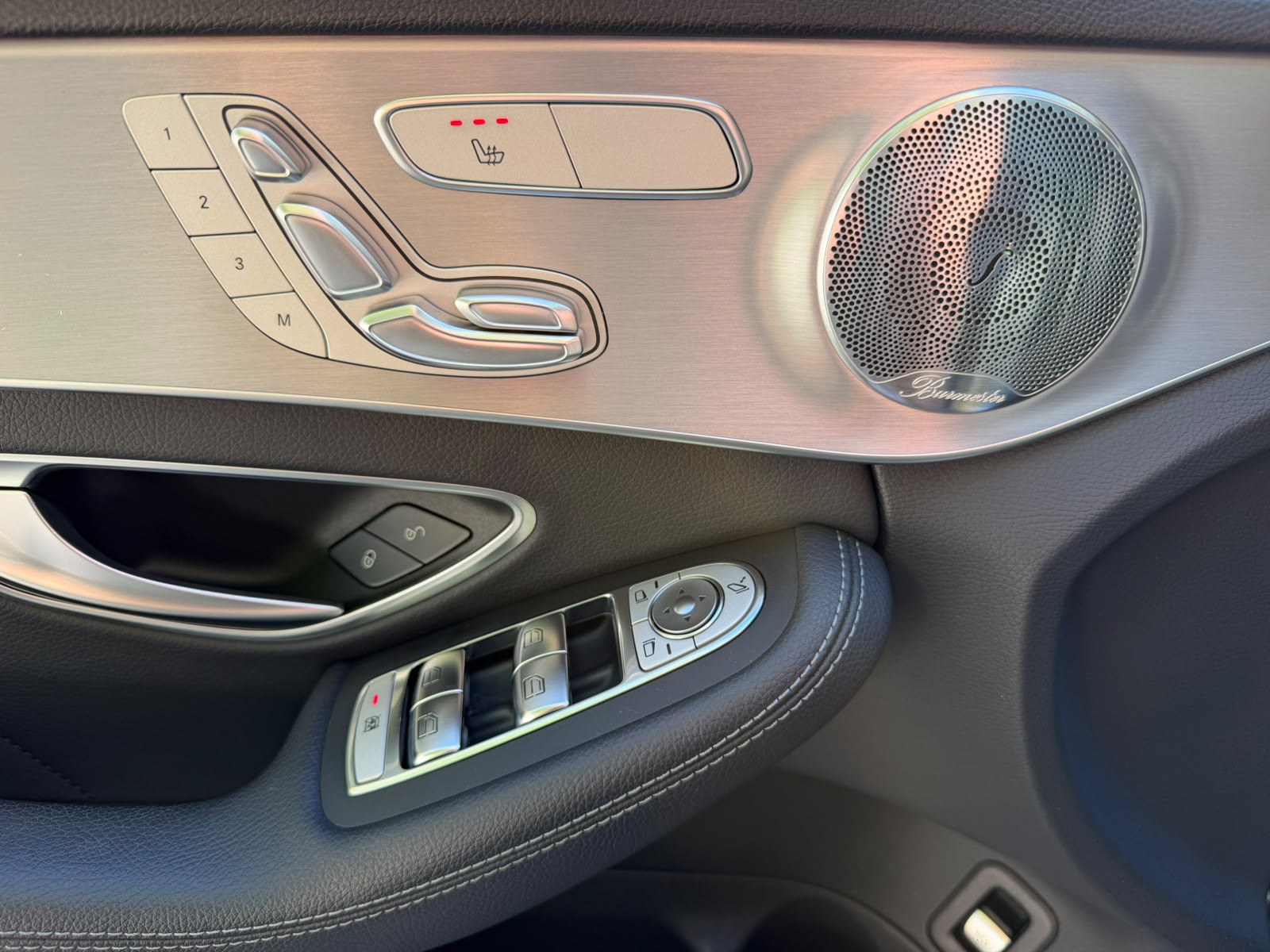 MERCEDES-BENZ C 200 Swiss Star AMG Line 4M 9G-Tronic-image-18