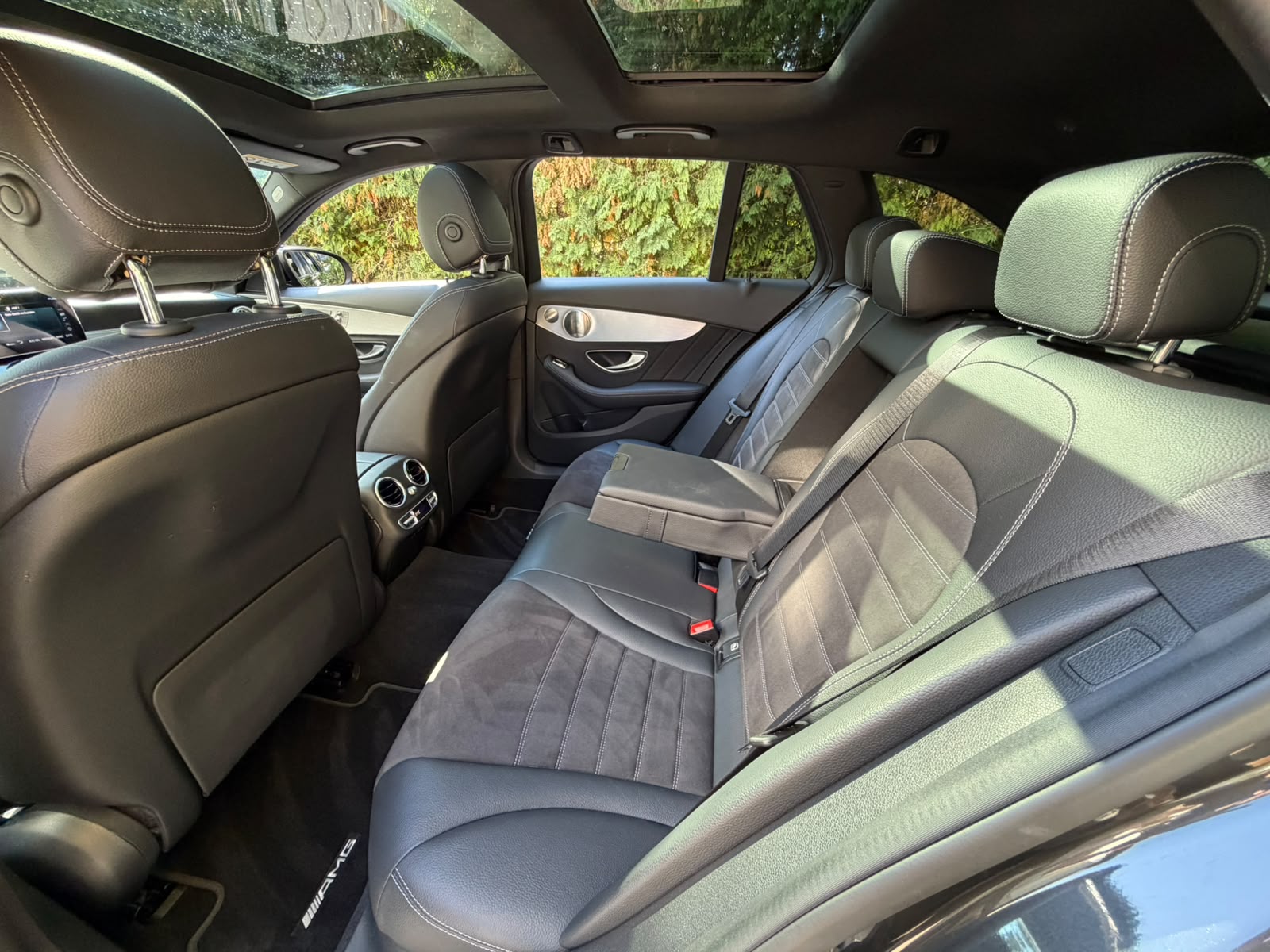 MERCEDES-BENZ C 200 Swiss Star AMG Line 4M 9G-Tronic-image-25