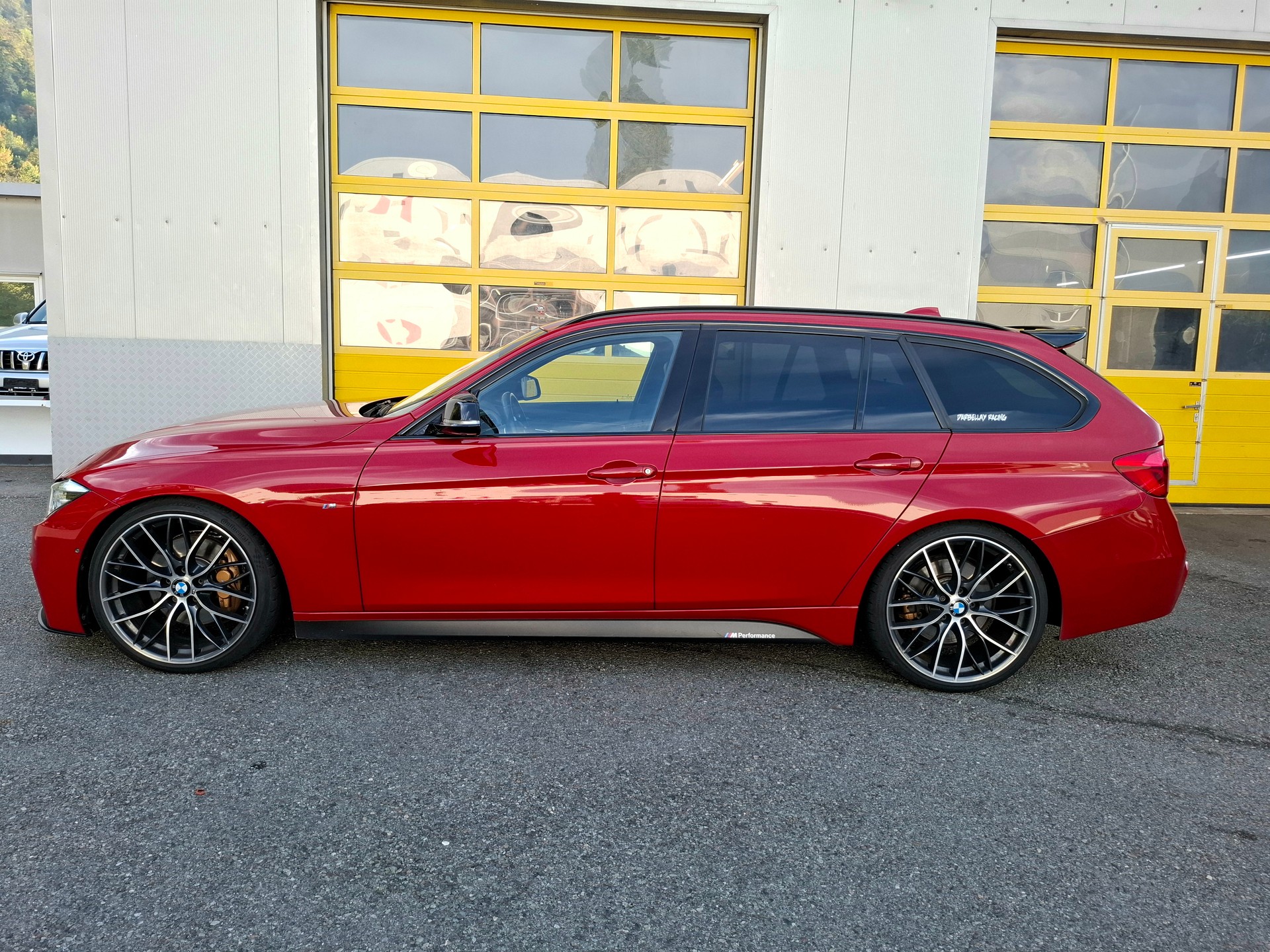 BMW 340i xDrive Touring M Sport Steptronic-image-7
