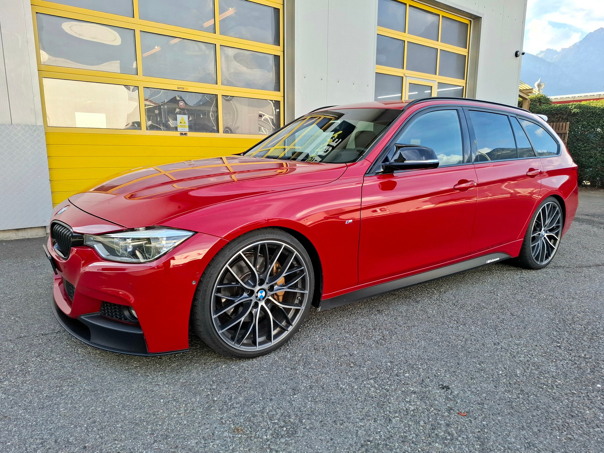 BMW 340i xDrive Touring M Sport Steptronic-image-1