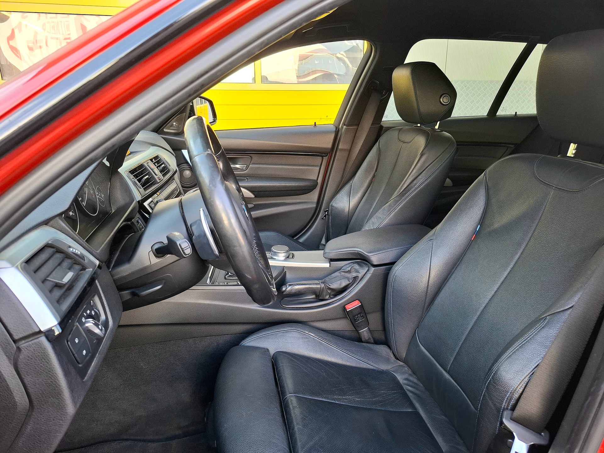 BMW 340i xDrive Touring M Sport Steptronic-image-11