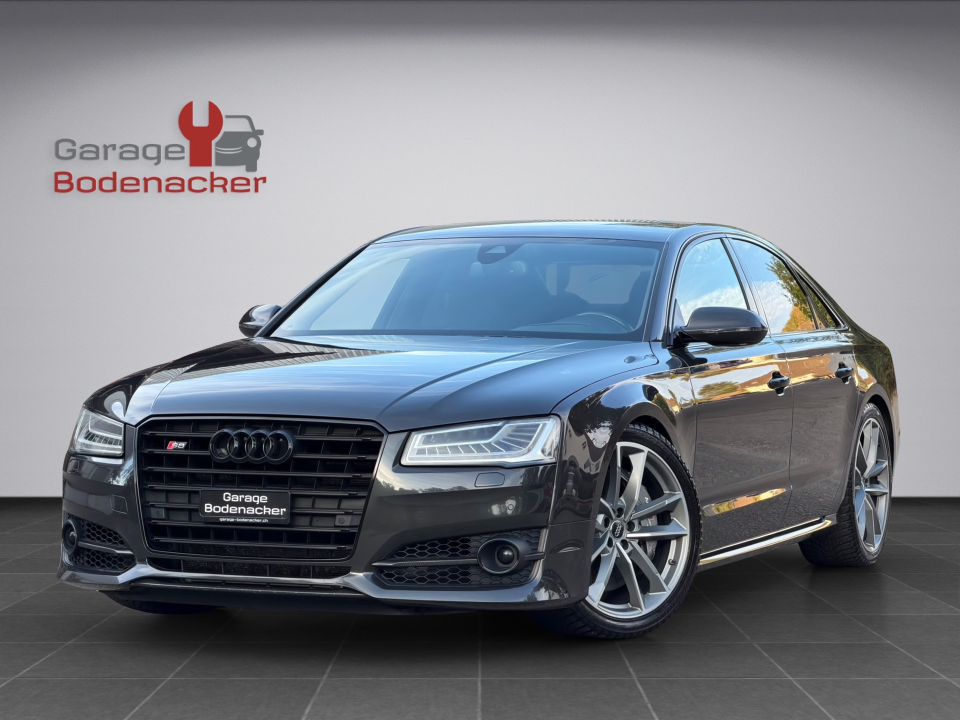 AUDI S8 4.0 TFSI V8 plus quattro tiptronic * 605 PS * Facelift * Carbon Paket * Standheizung *-image-0