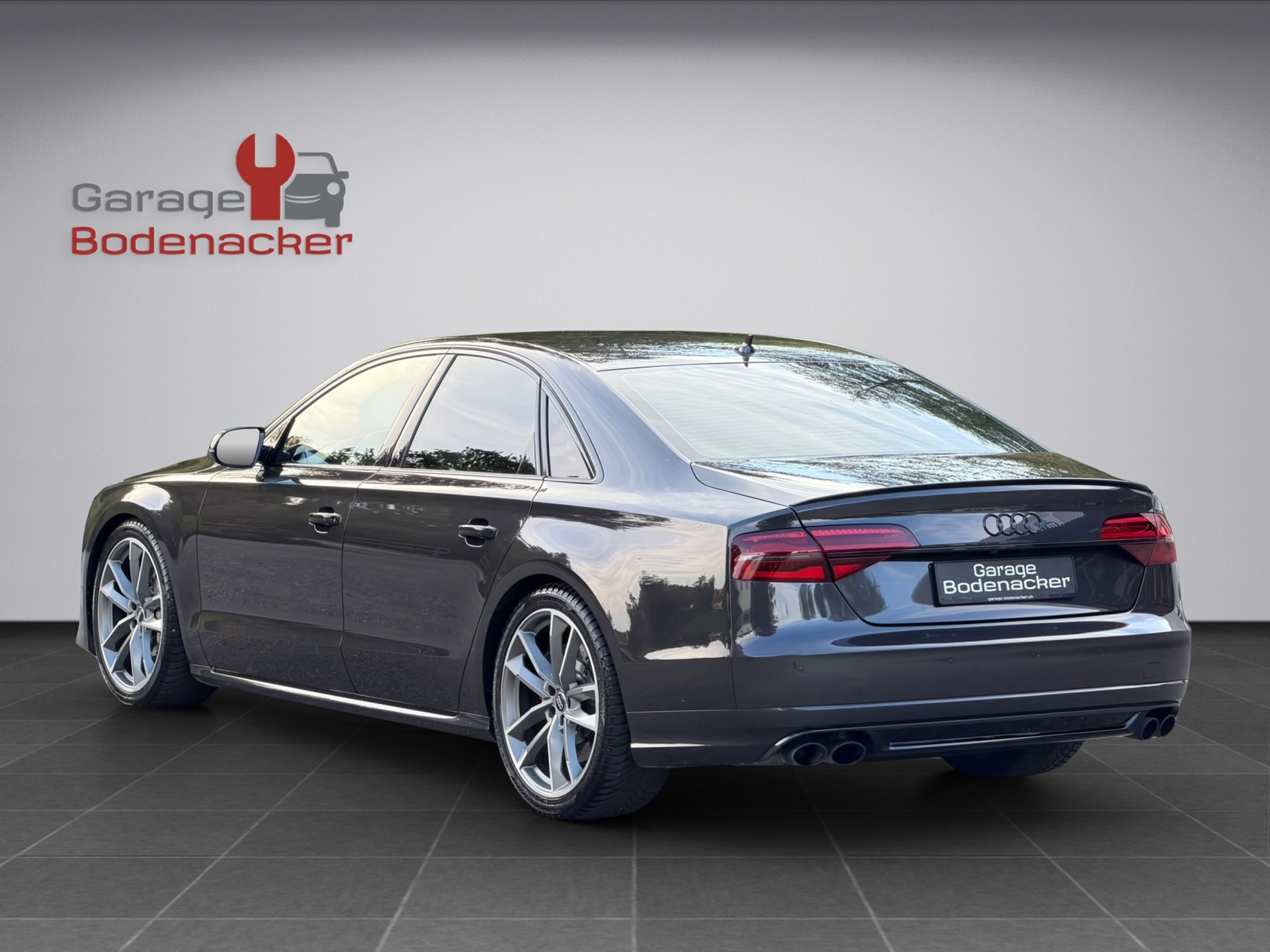 AUDI S8 4.0 TFSI V8 plus quattro tiptronic * 605 PS * Facelift * Carbon Paket * Standheizung *-image-3