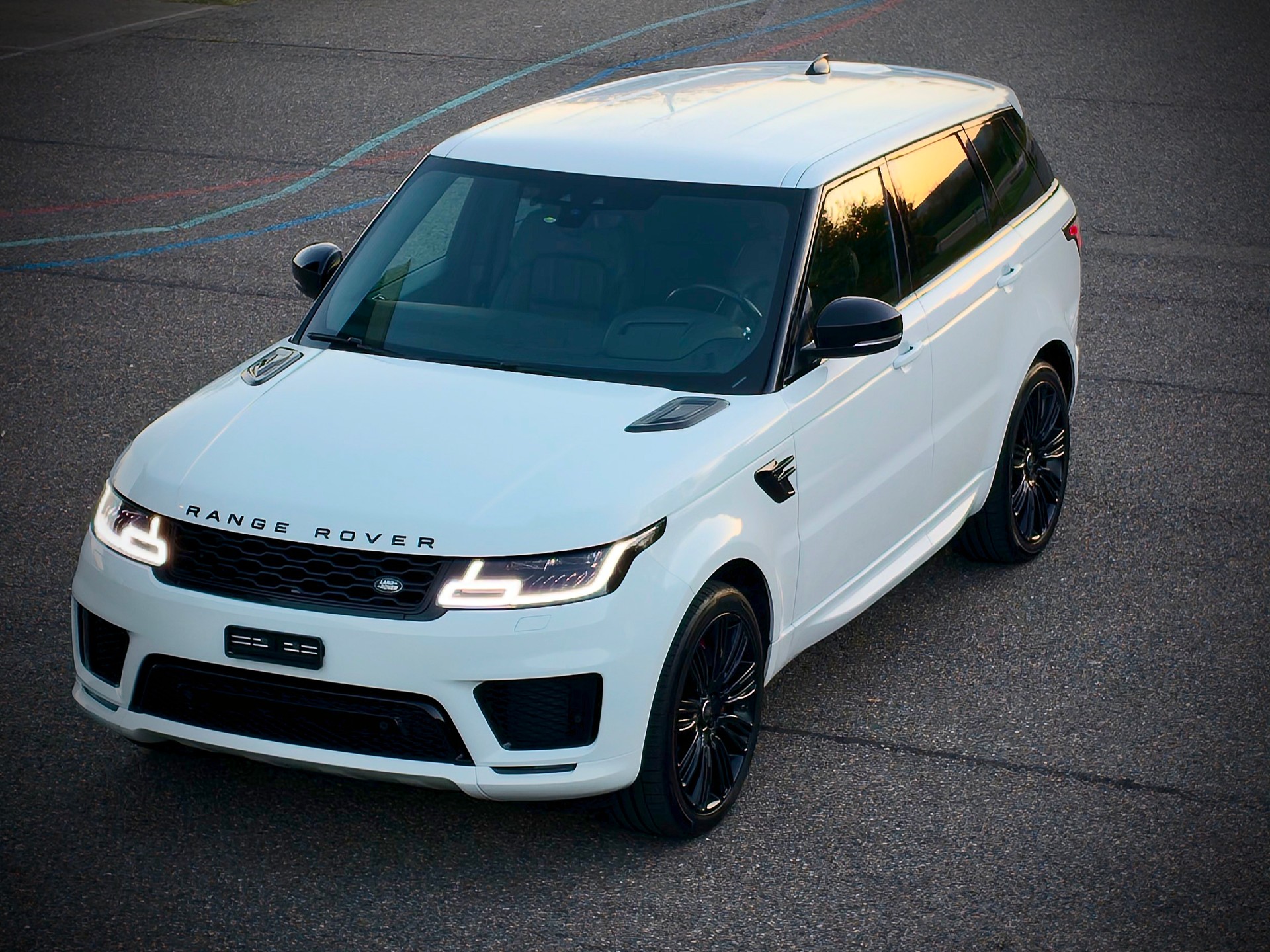 LAND ROVER 5.0 V8 SC HSE Dynamic-image-5