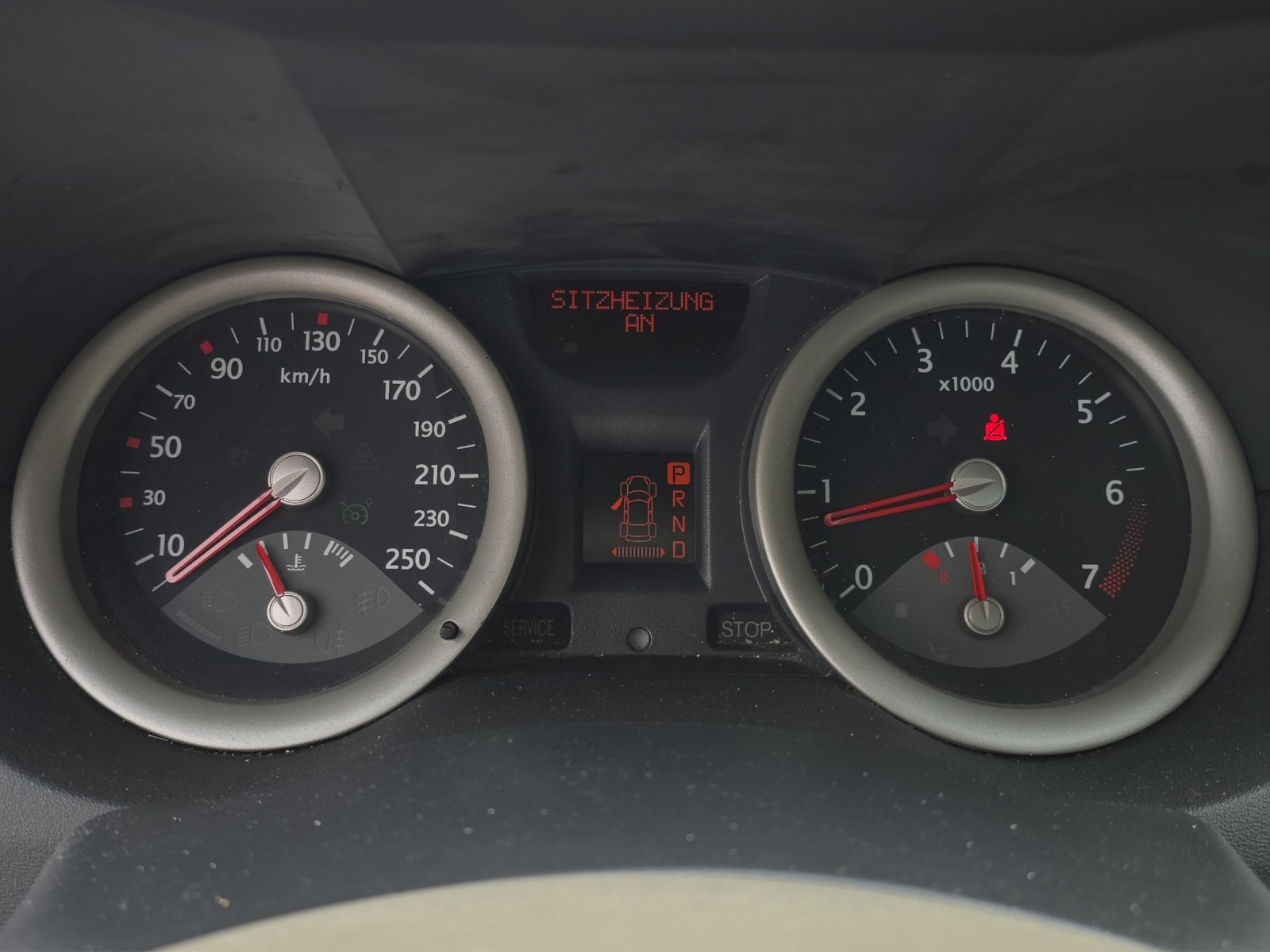 RENAULT Mégane C-C 2.0 16V Automat-image-18