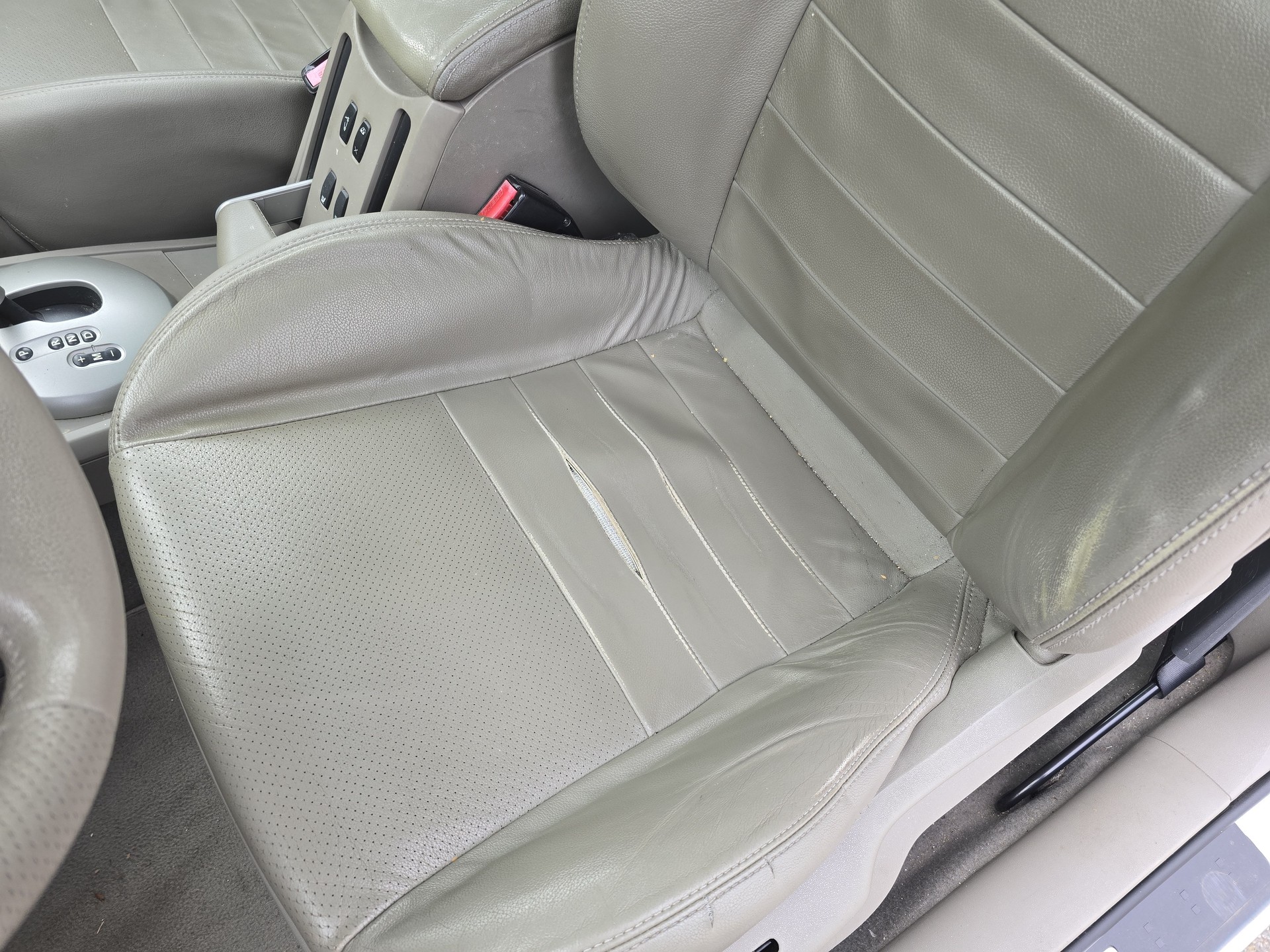 RENAULT Mégane C-C 2.0 16V Automat-image-22