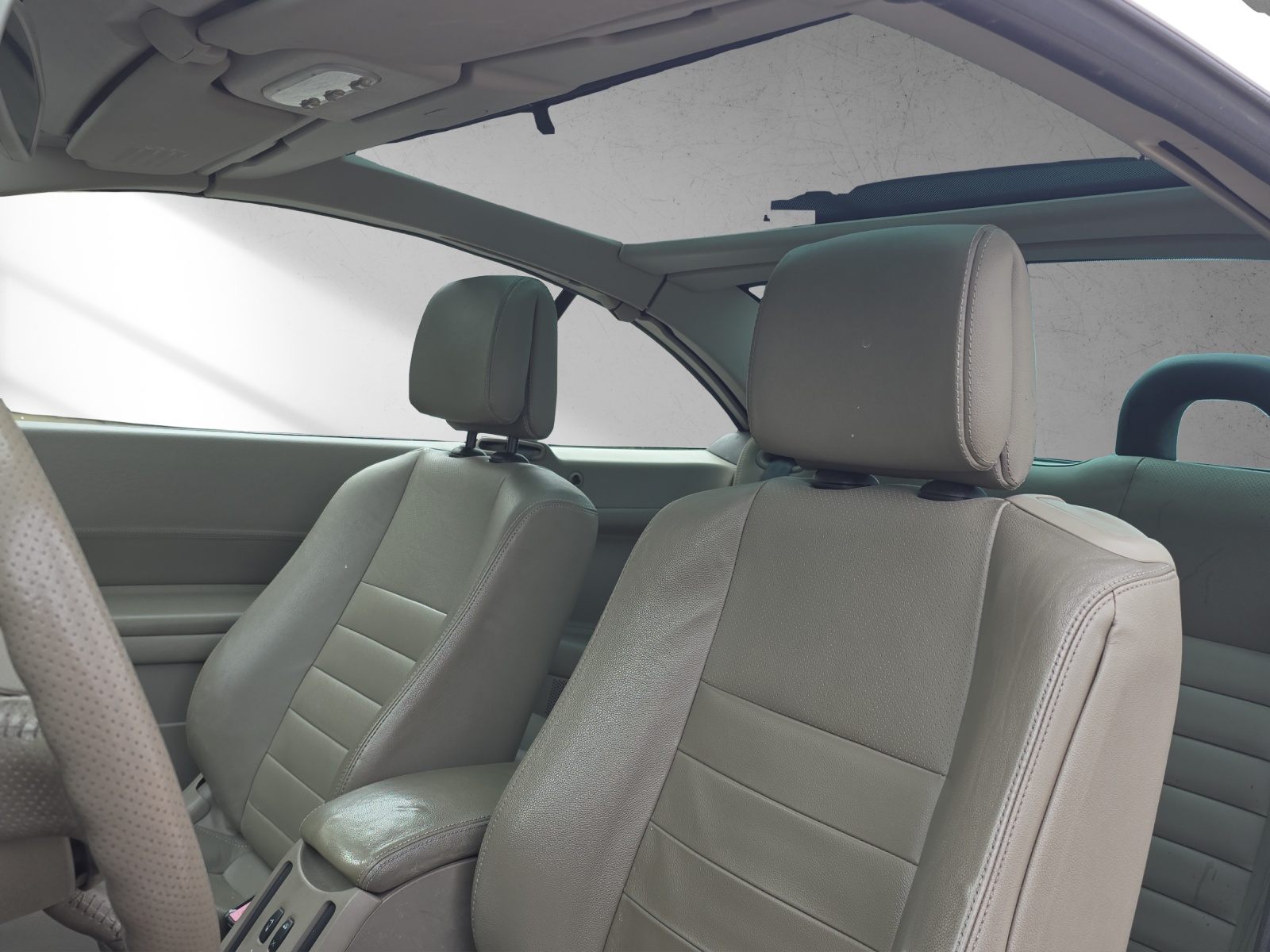 RENAULT Mégane C-C 2.0 16V Automat-image-16