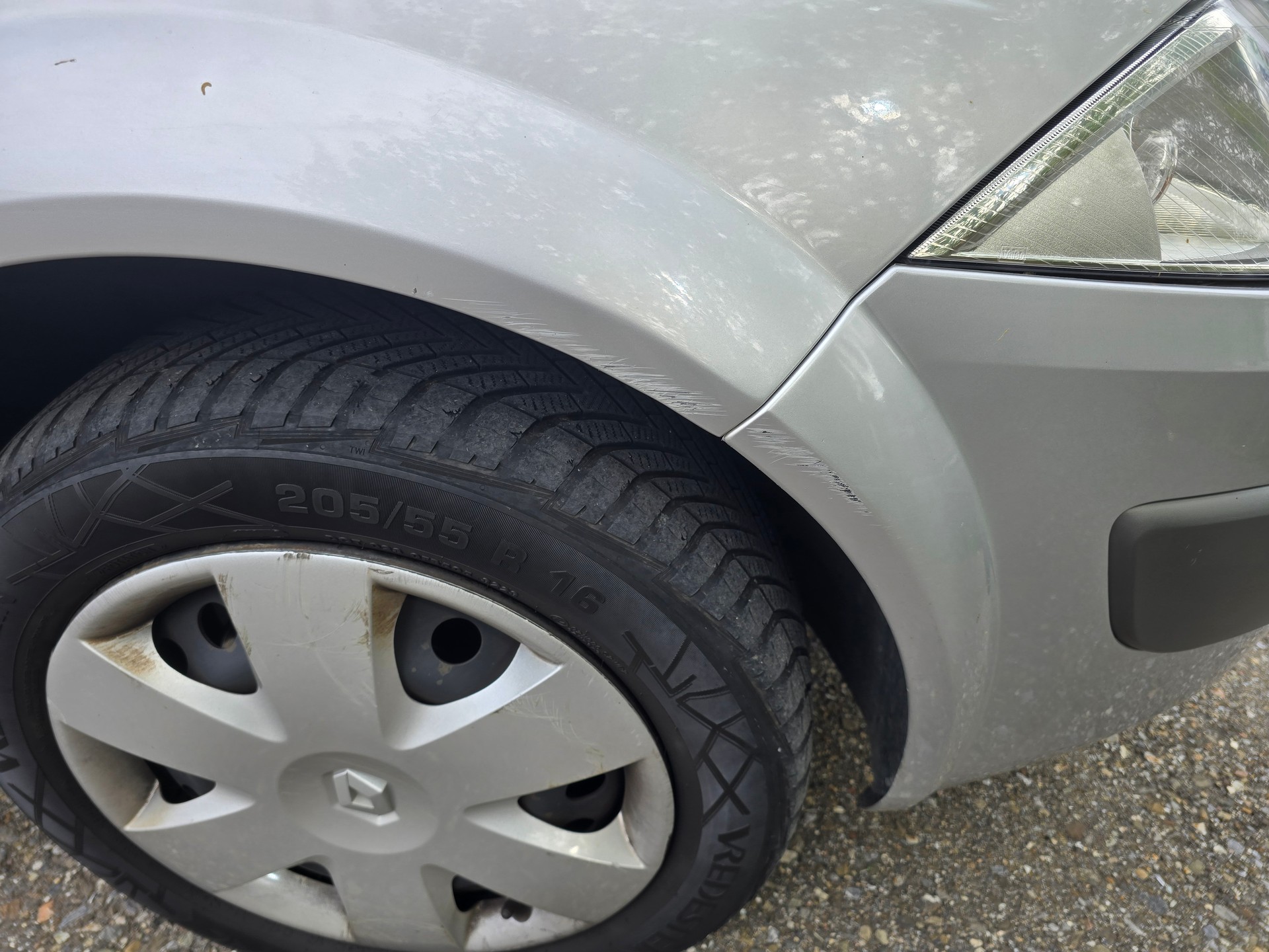 RENAULT Mégane C-C 2.0 16V Automat-image-29