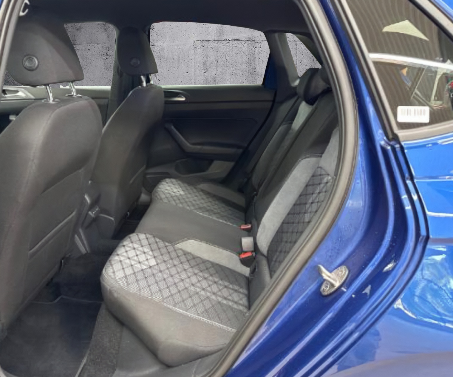 VW Polo 1.0 TSI R-Line DSG *CH-Fahrzeug / Werksgarantie*-image-9