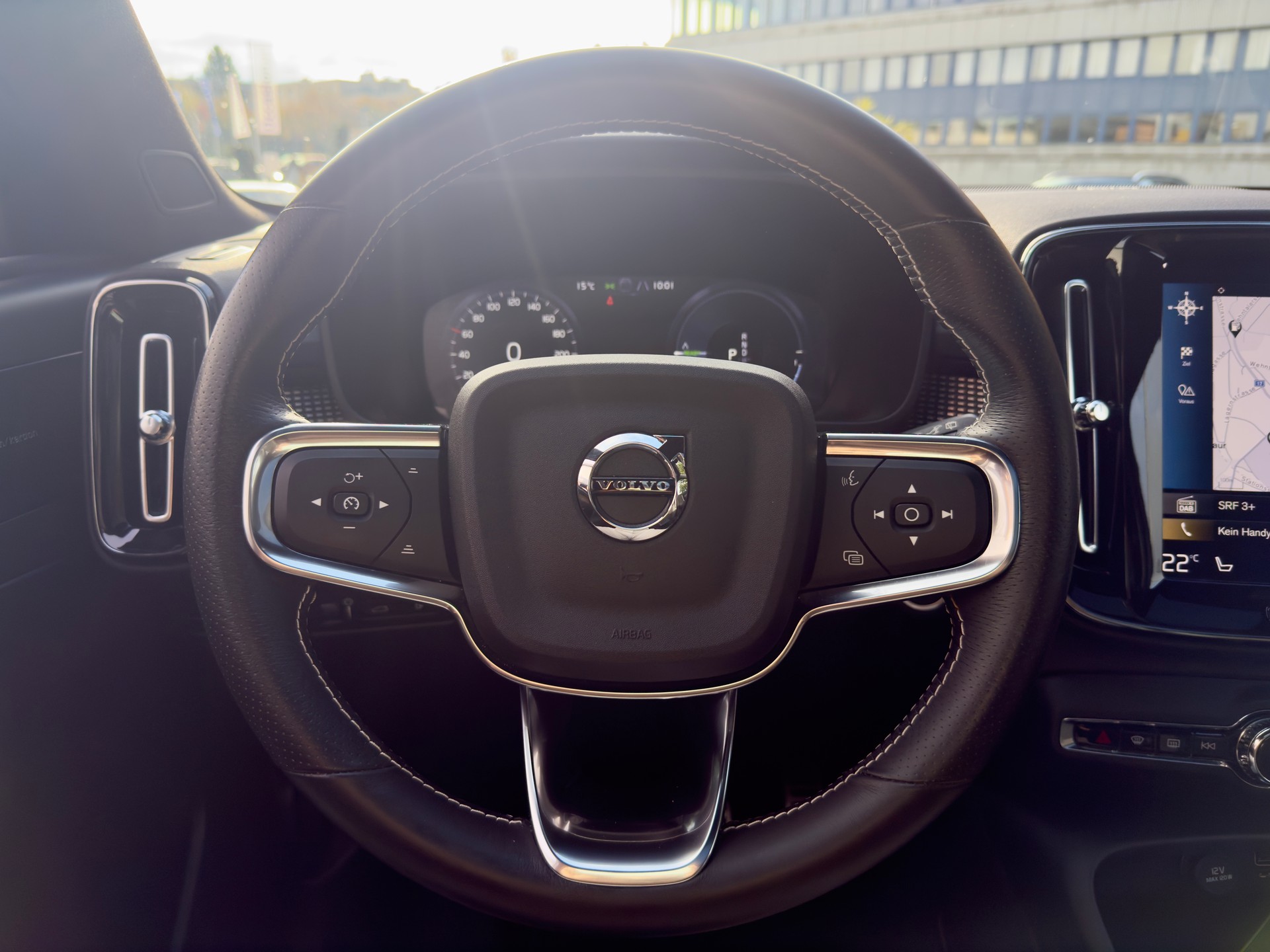 VOLVO XC40 1.5 T5 TE R-Design-image-17