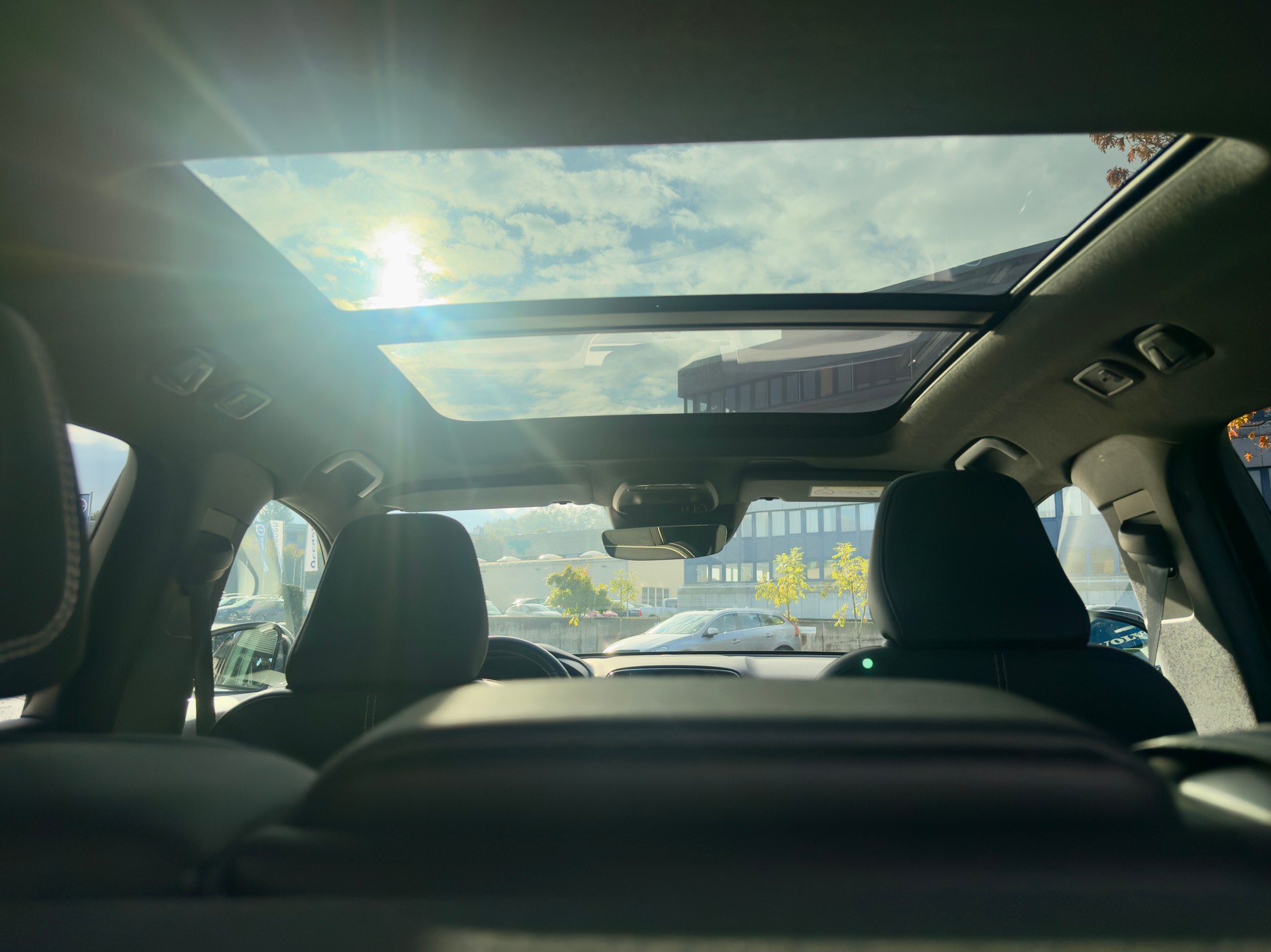 VOLVO XC40 1.5 T5 TE R-Design-image-10