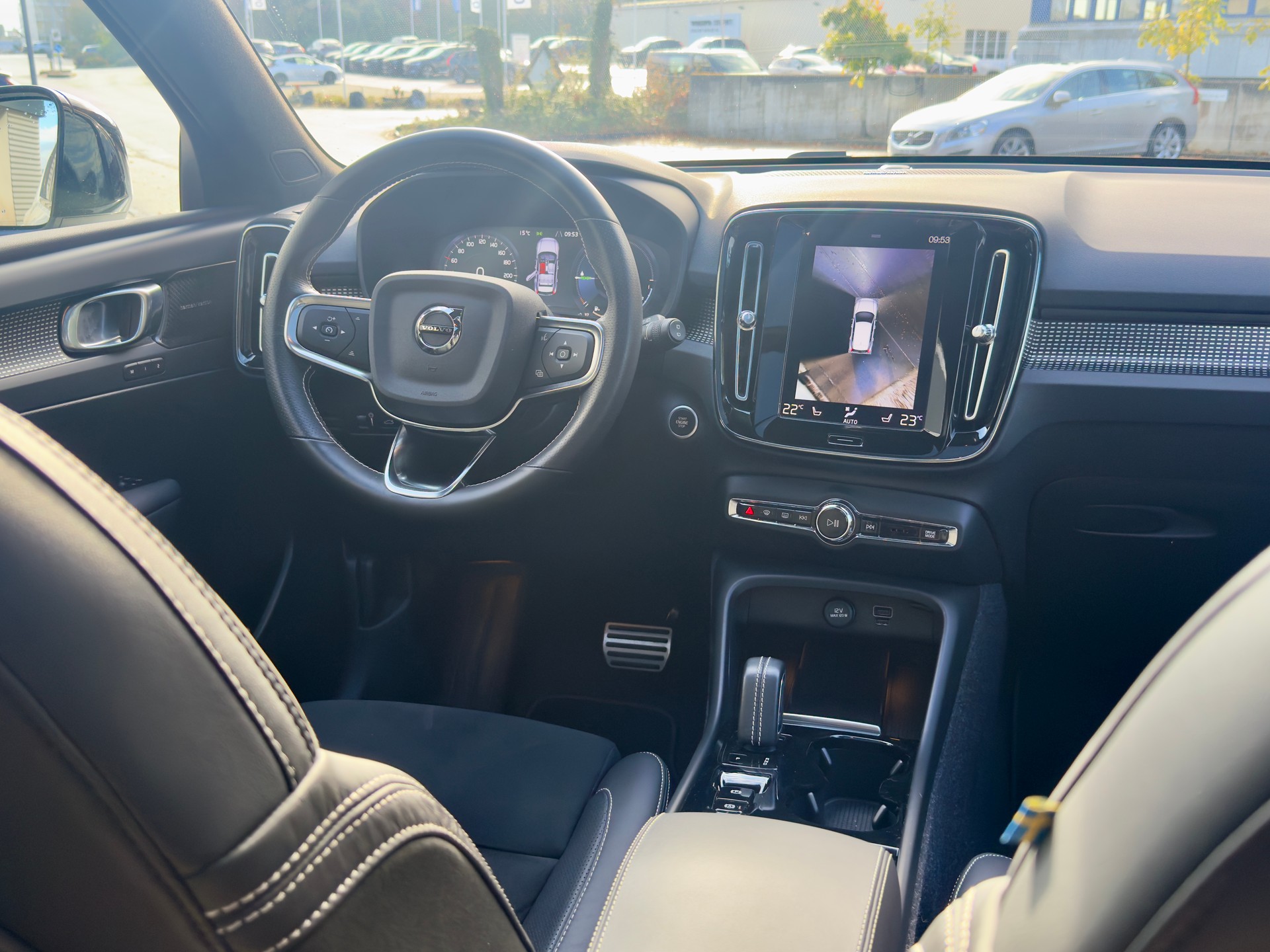 VOLVO XC40 1.5 T5 TE R-Design-image-12