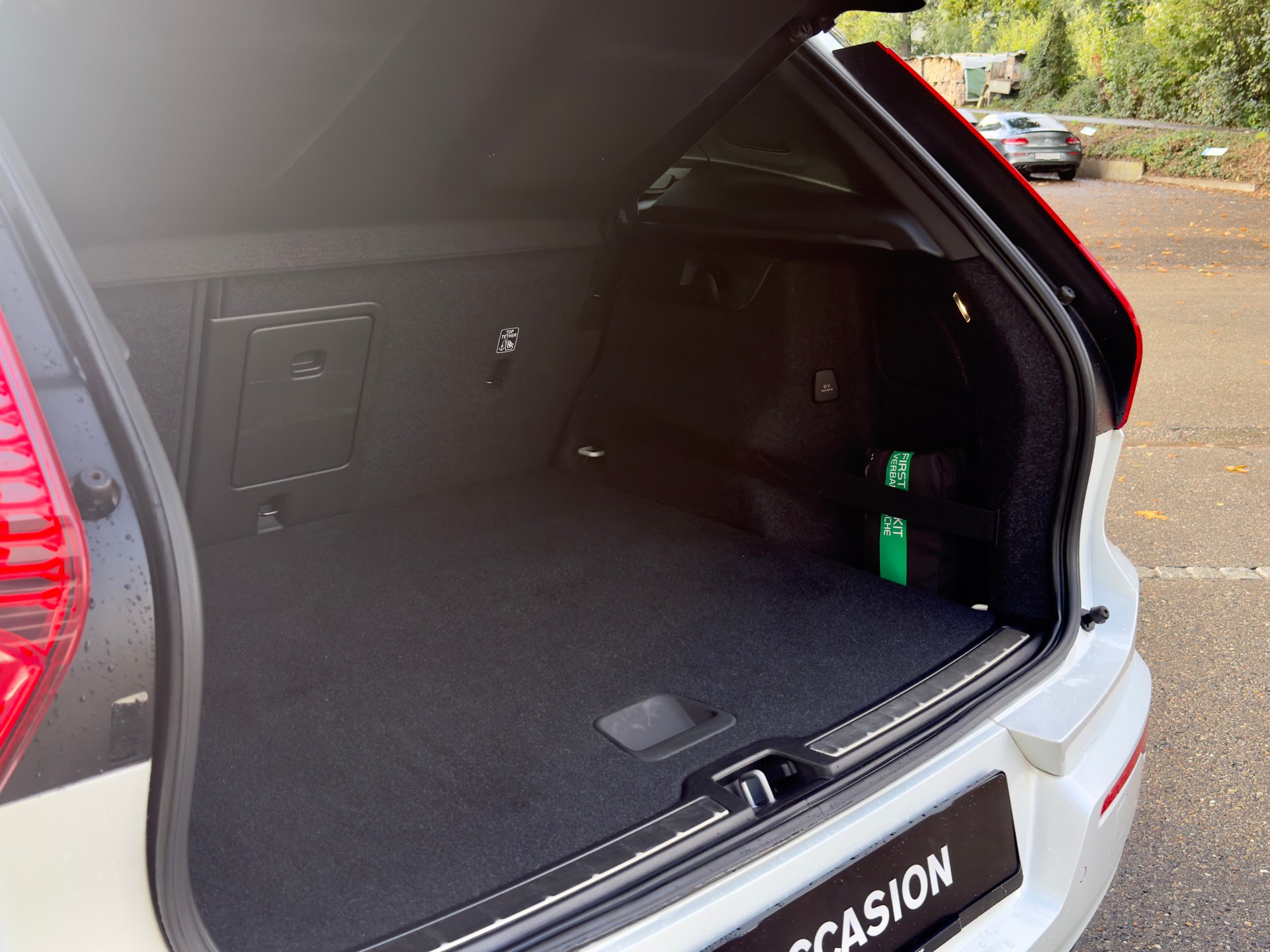 VOLVO XC40 1.5 T5 TE R-Design-image-9