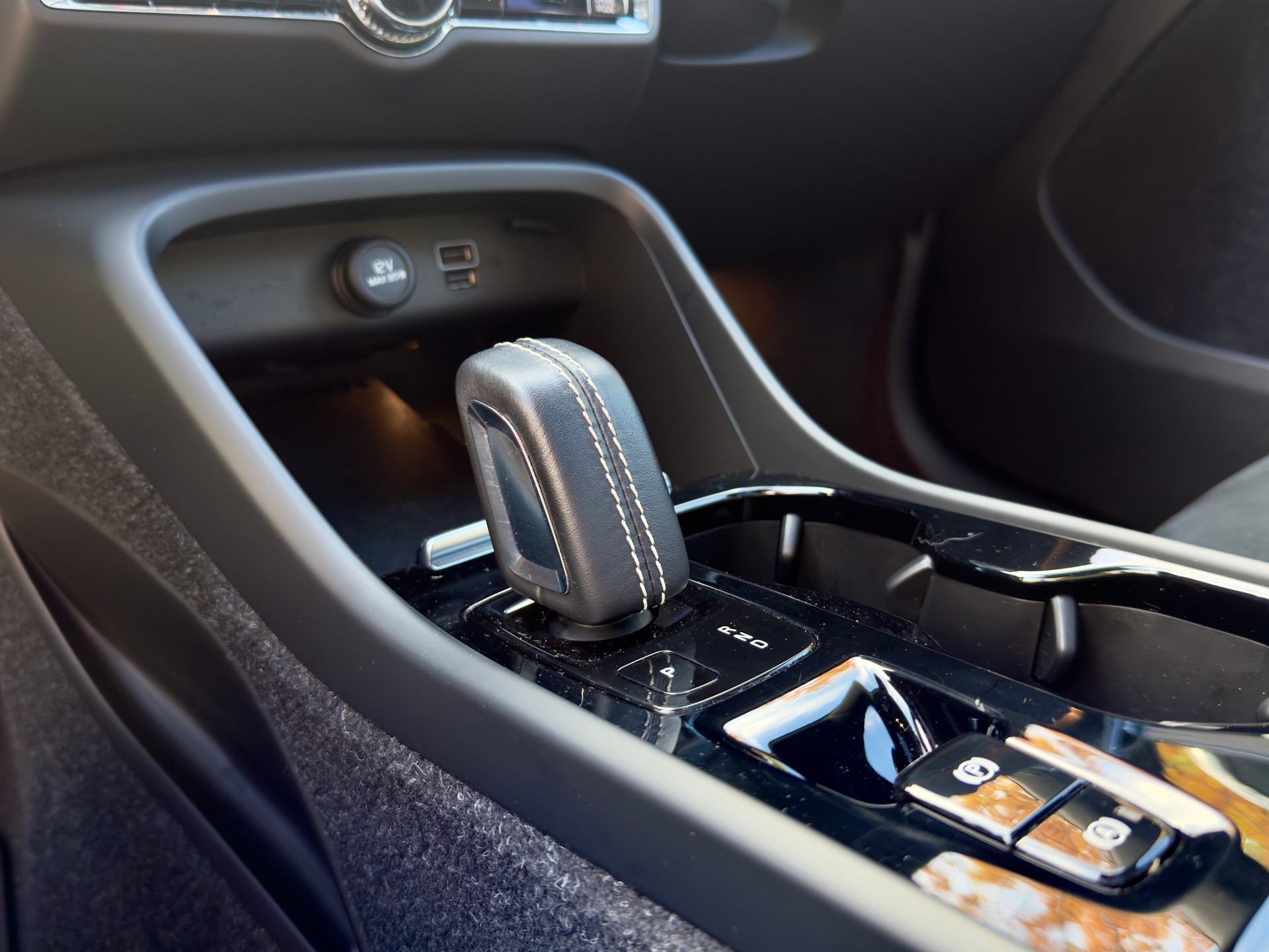 VOLVO XC40 1.5 T5 TE R-Design-image-15