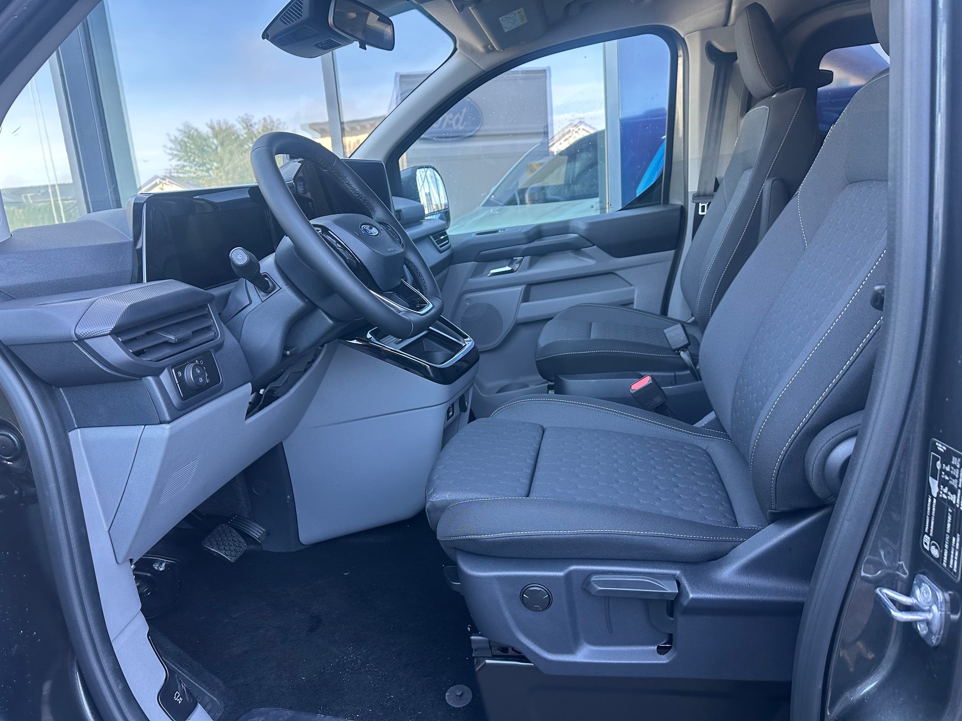 FORD Transit C combi 340 L1 2.5 Dur PHEV/Aut.-image-17