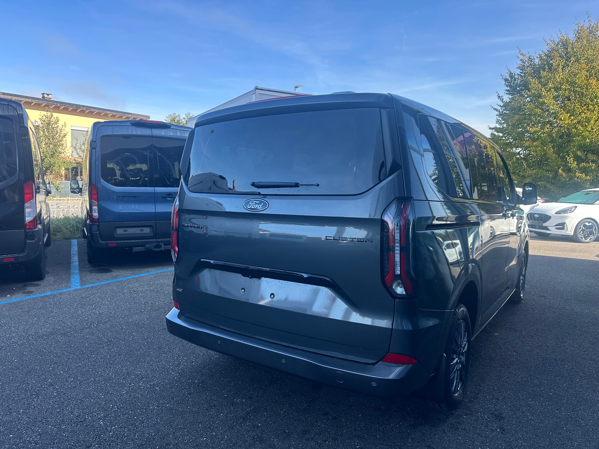 FORD Transit C combi 340 L1 2.5 Dur PHEV/Aut.-image-5
