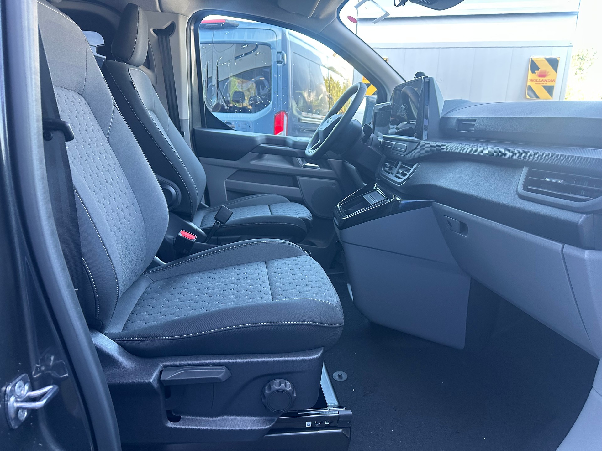 FORD Transit C combi 340 L1 2.5 Dur PHEV/Aut.-image-23