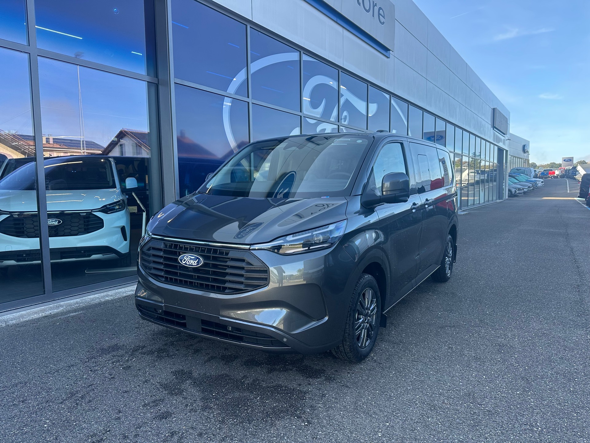 FORD Transit C combi 340 L1 2.5 Dur PHEV/Aut.-image-1