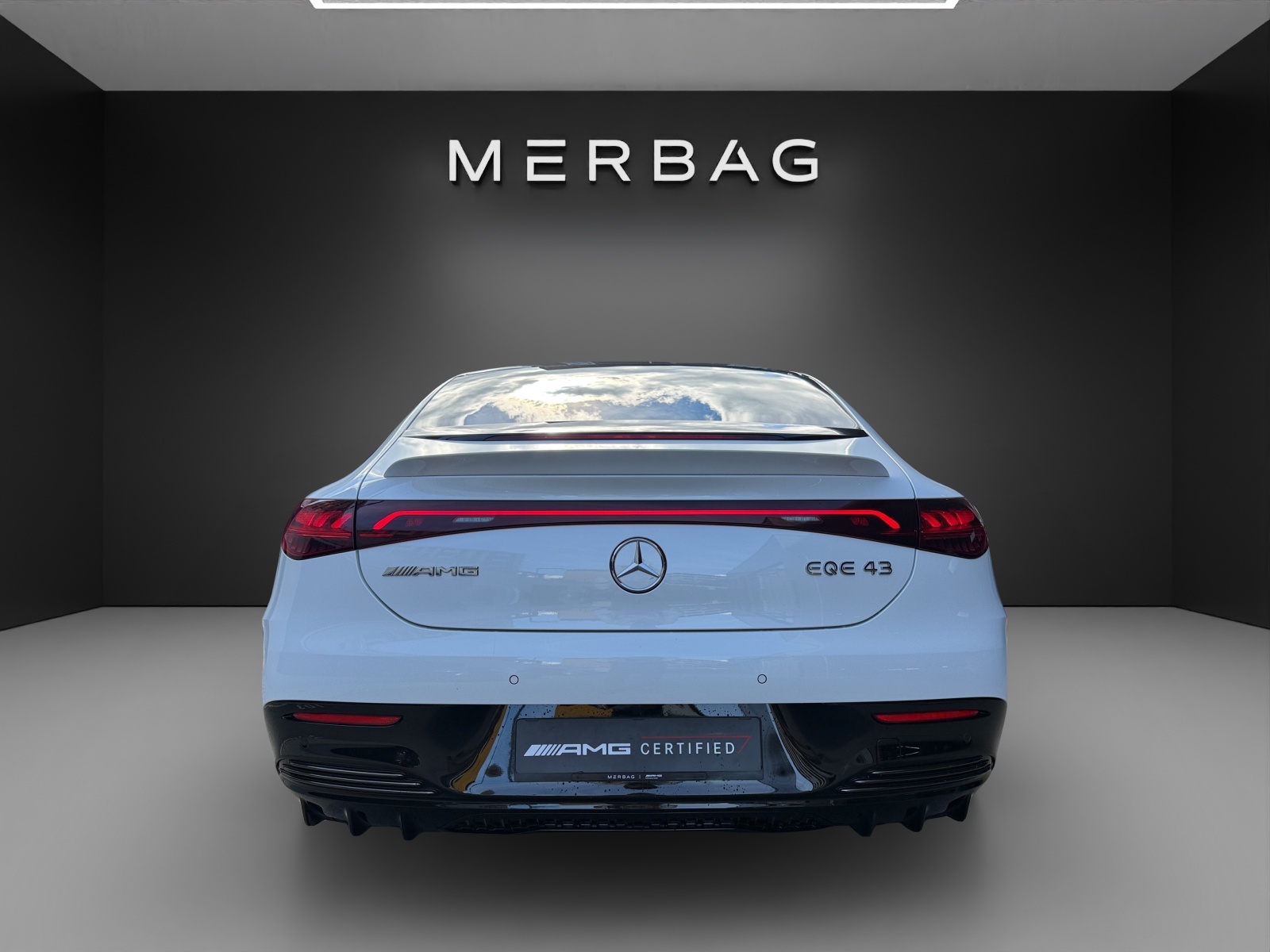 MERCEDES-BENZ EQE 43 AMG 4 Matic-image-6