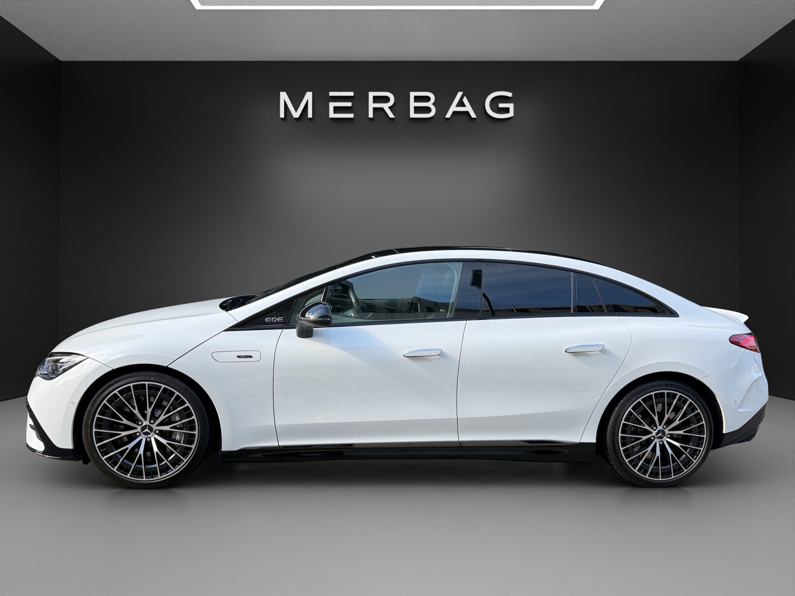MERCEDES-BENZ EQE 43 AMG 4 Matic-image-4