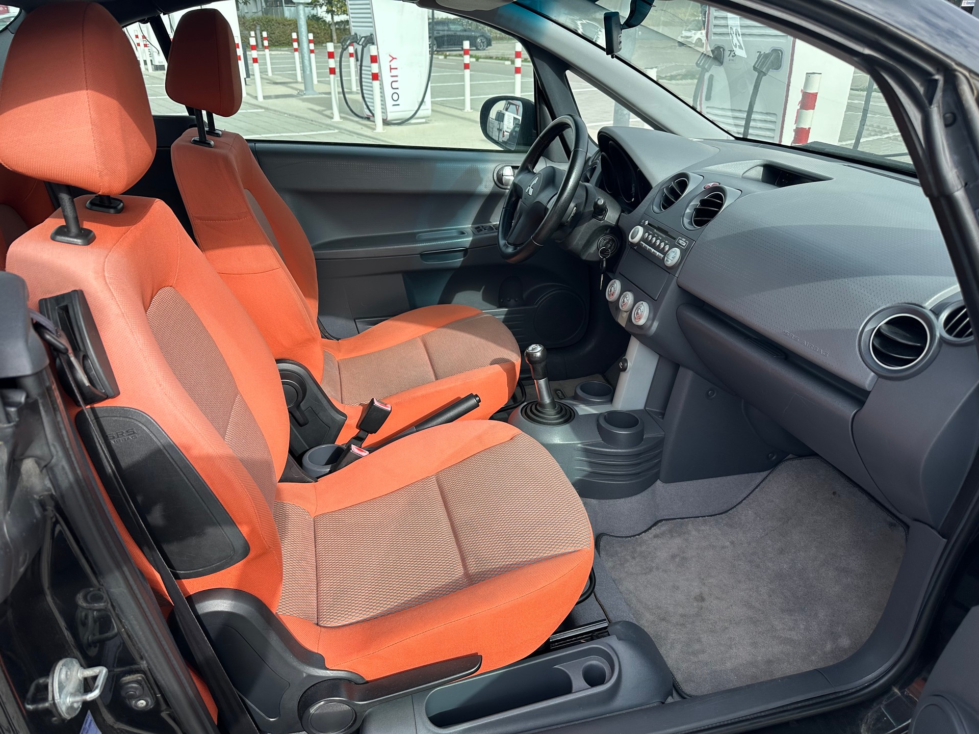 MITSUBISHI Colt Cabriolet 1.5 16V-image-4