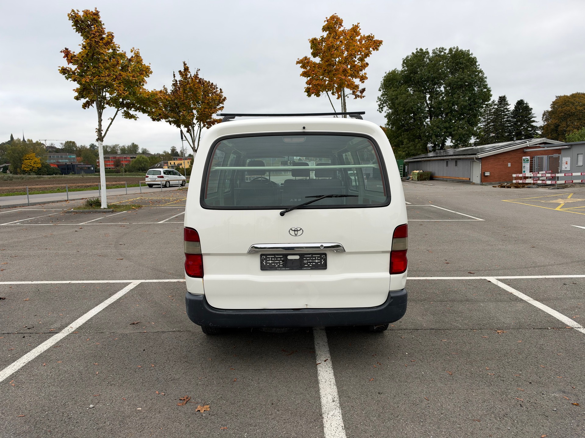 TOYOTA Hiace D-4D Kombi 4WD SWB-image-5