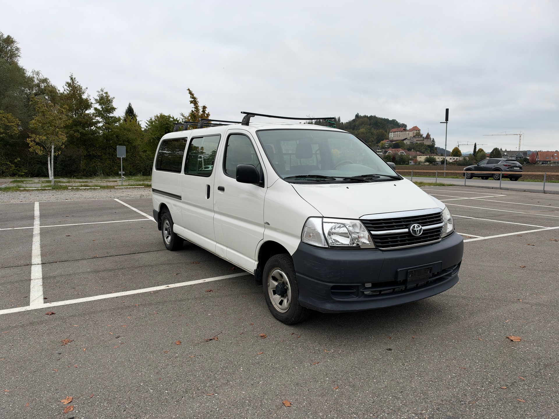 TOYOTA Hiace D-4D Kombi 4WD SWB-image-1