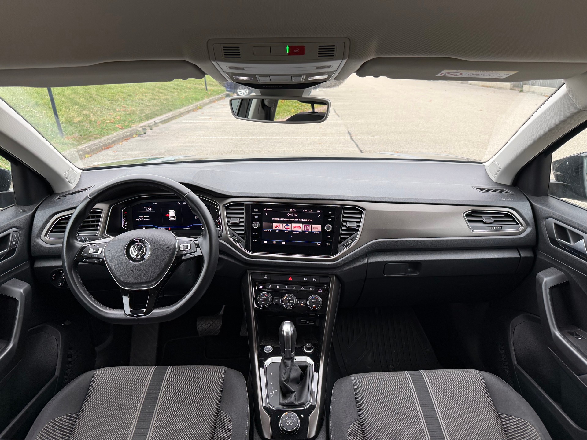 VW T-ROC 2.0 TSI Advance DSG 4motion-image-5