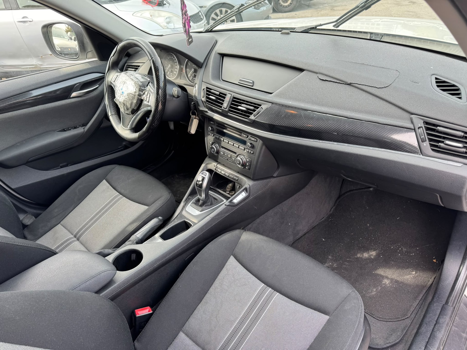 BMW X1 xDrive 20i Steptronic-image-4