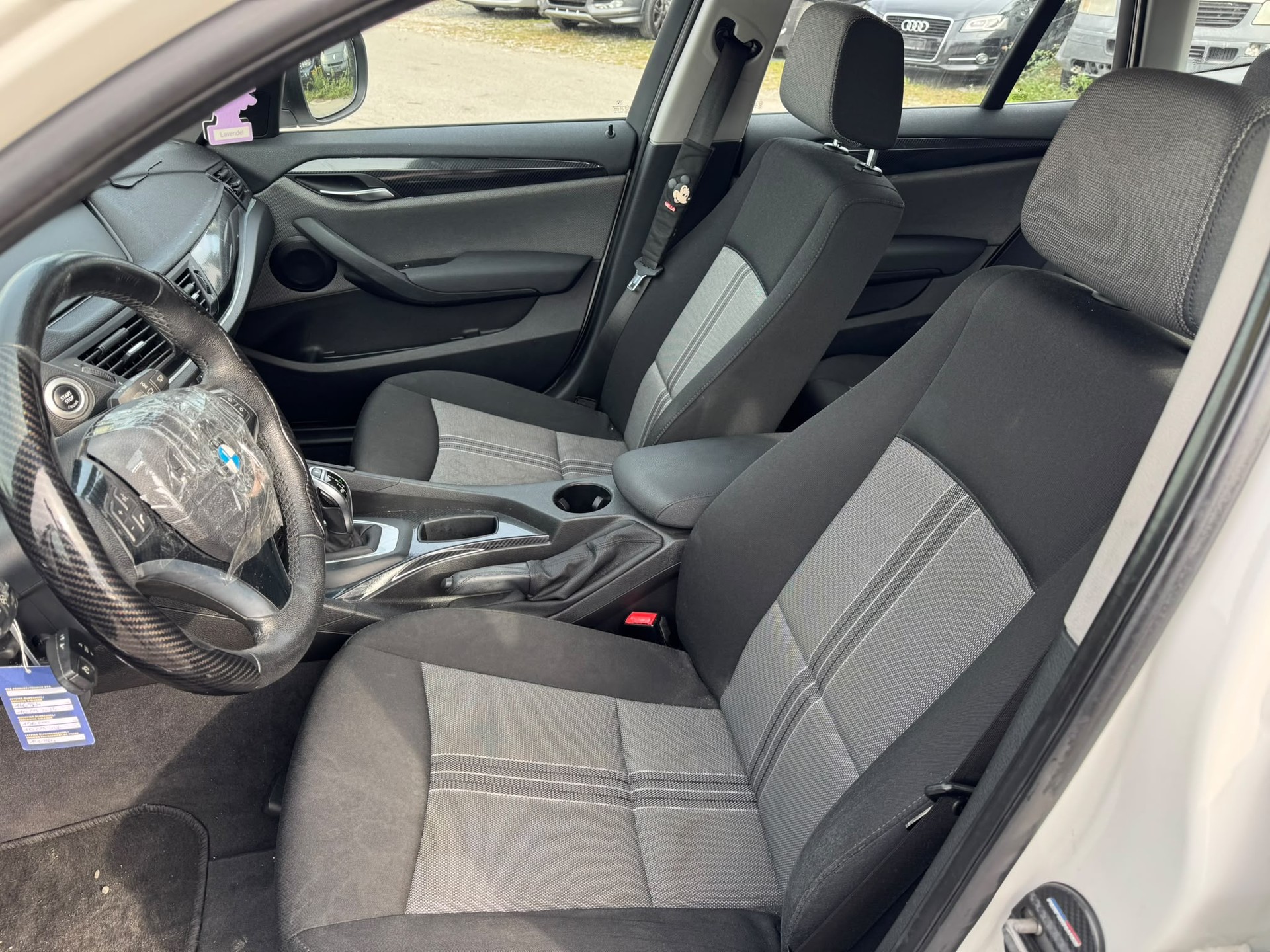 BMW X1 xDrive 20i Steptronic-image-6