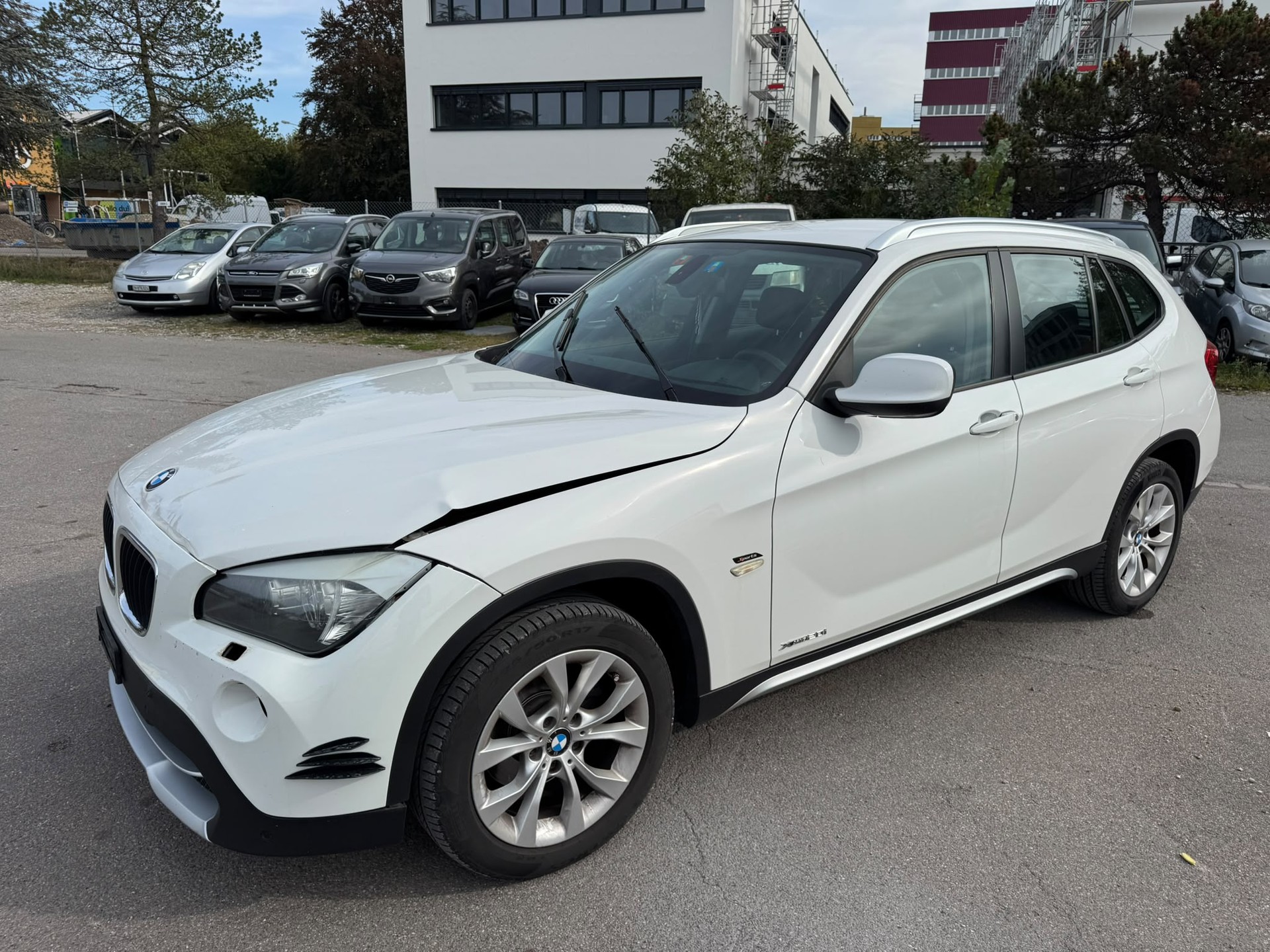 BMW X1 xDrive 20i Steptronic-image-2