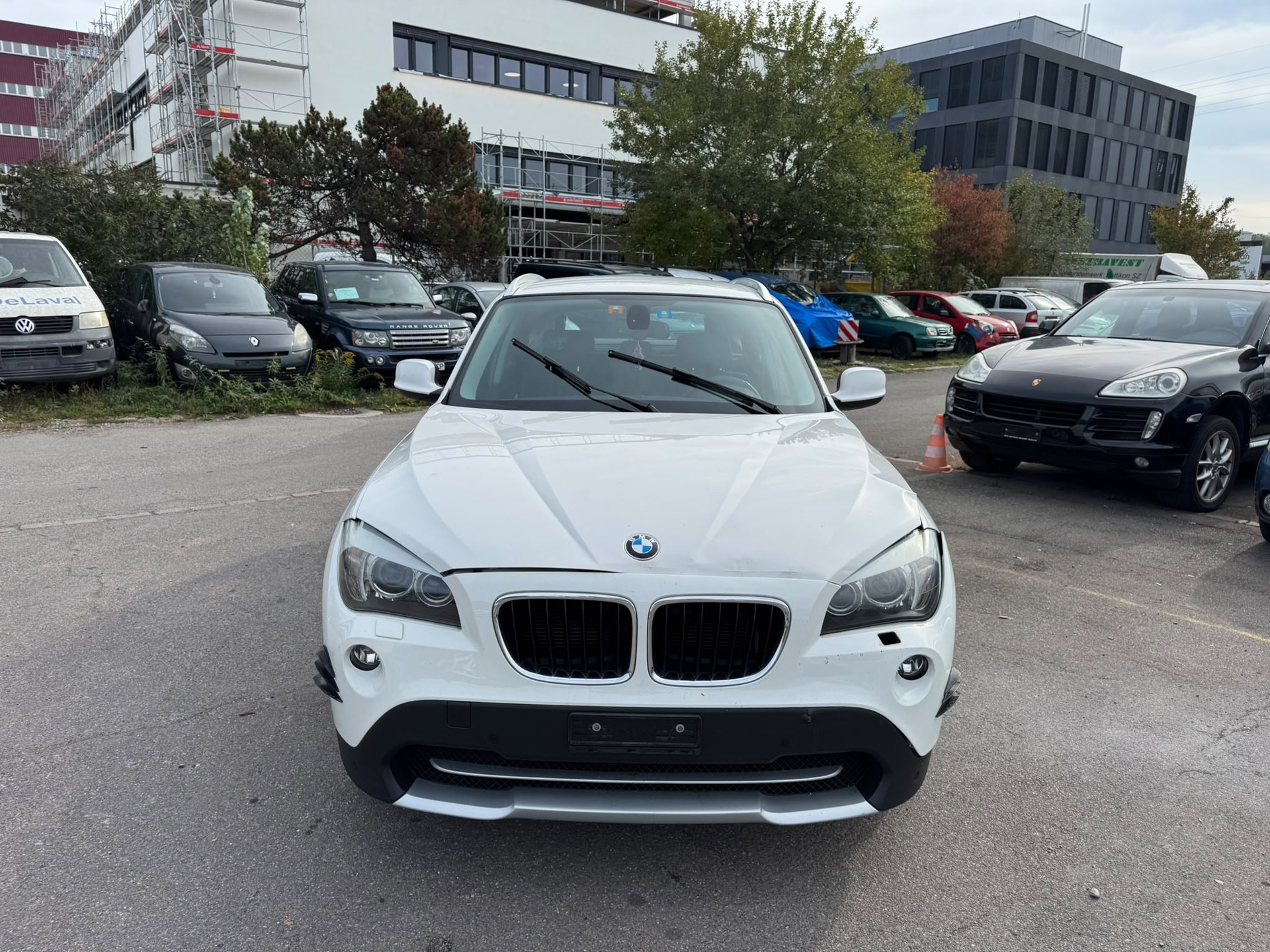 BMW X1 xDrive 20i Steptronic-image-0