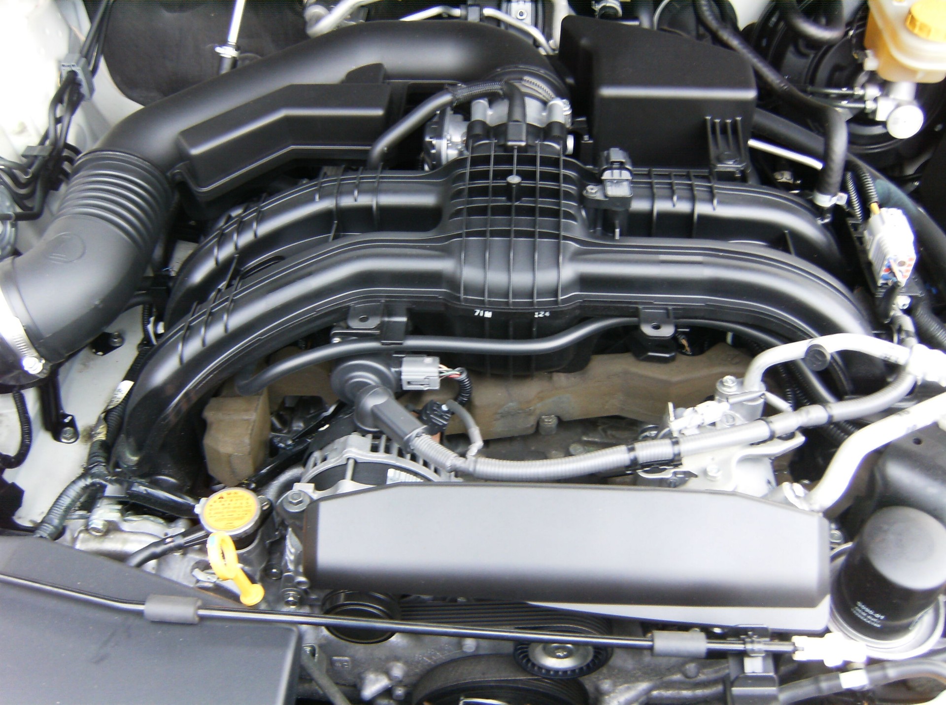 SUBARU XV 2.0 Swiss Plus AWD Lineartronic-image-13